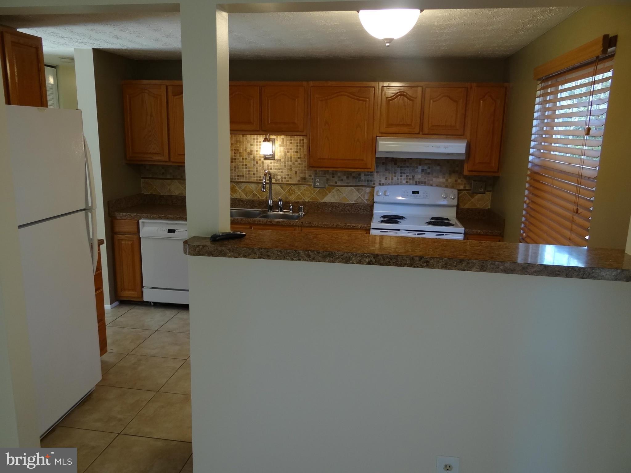 PROSPECT KNOLLS - Residential Lease