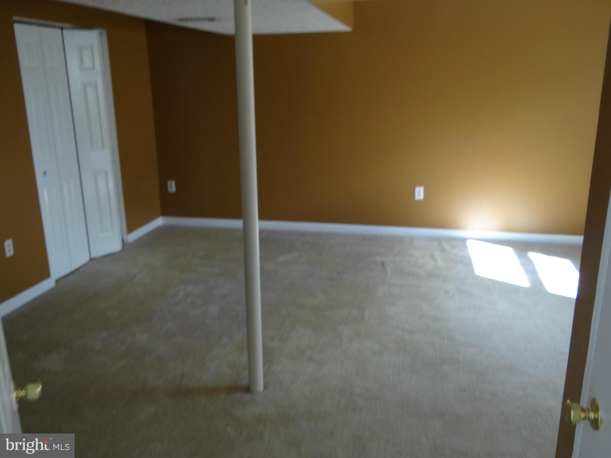 PROSPECT KNOLLS - Residential Lease