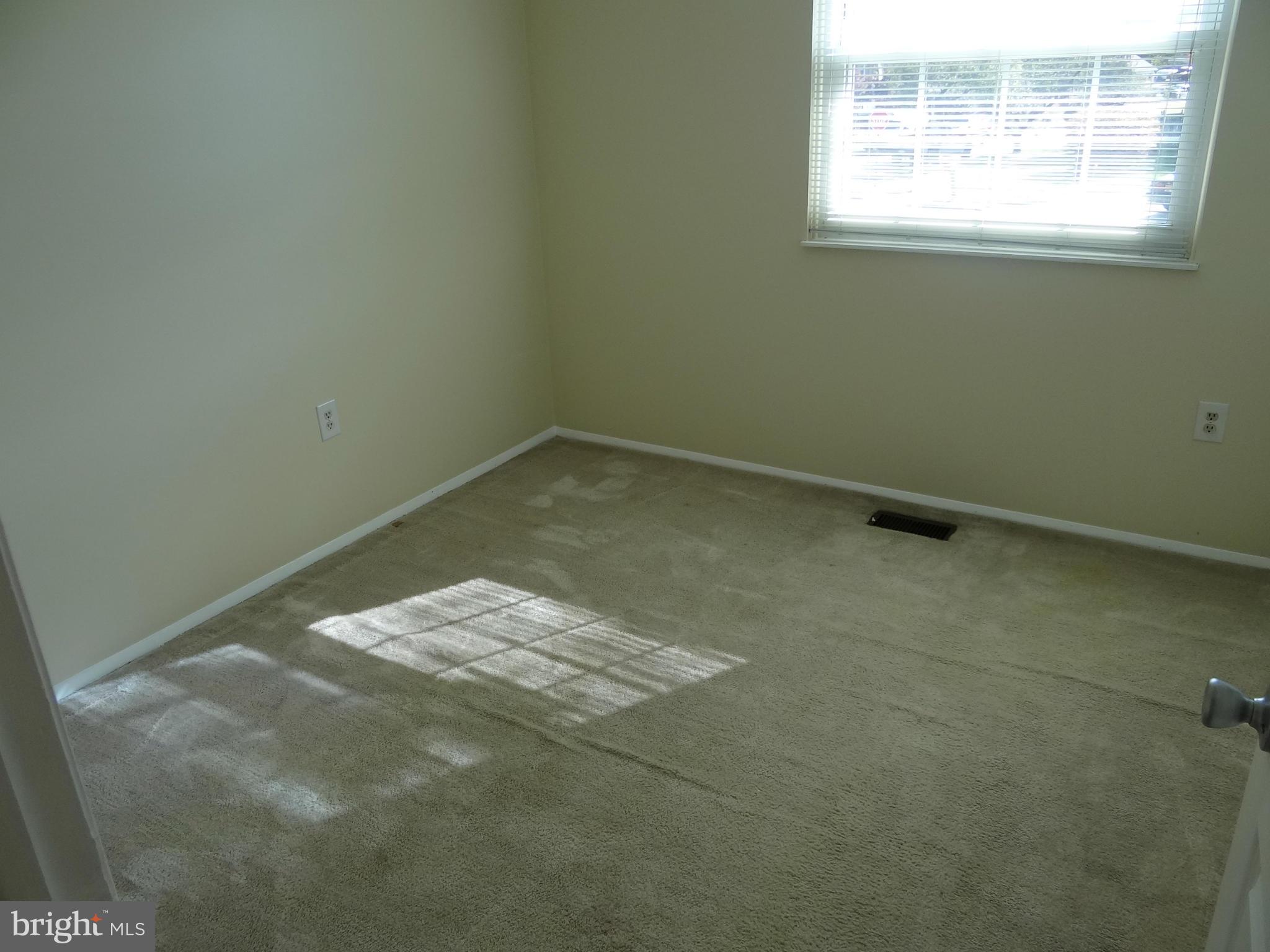 PROSPECT KNOLLS - Residential Lease