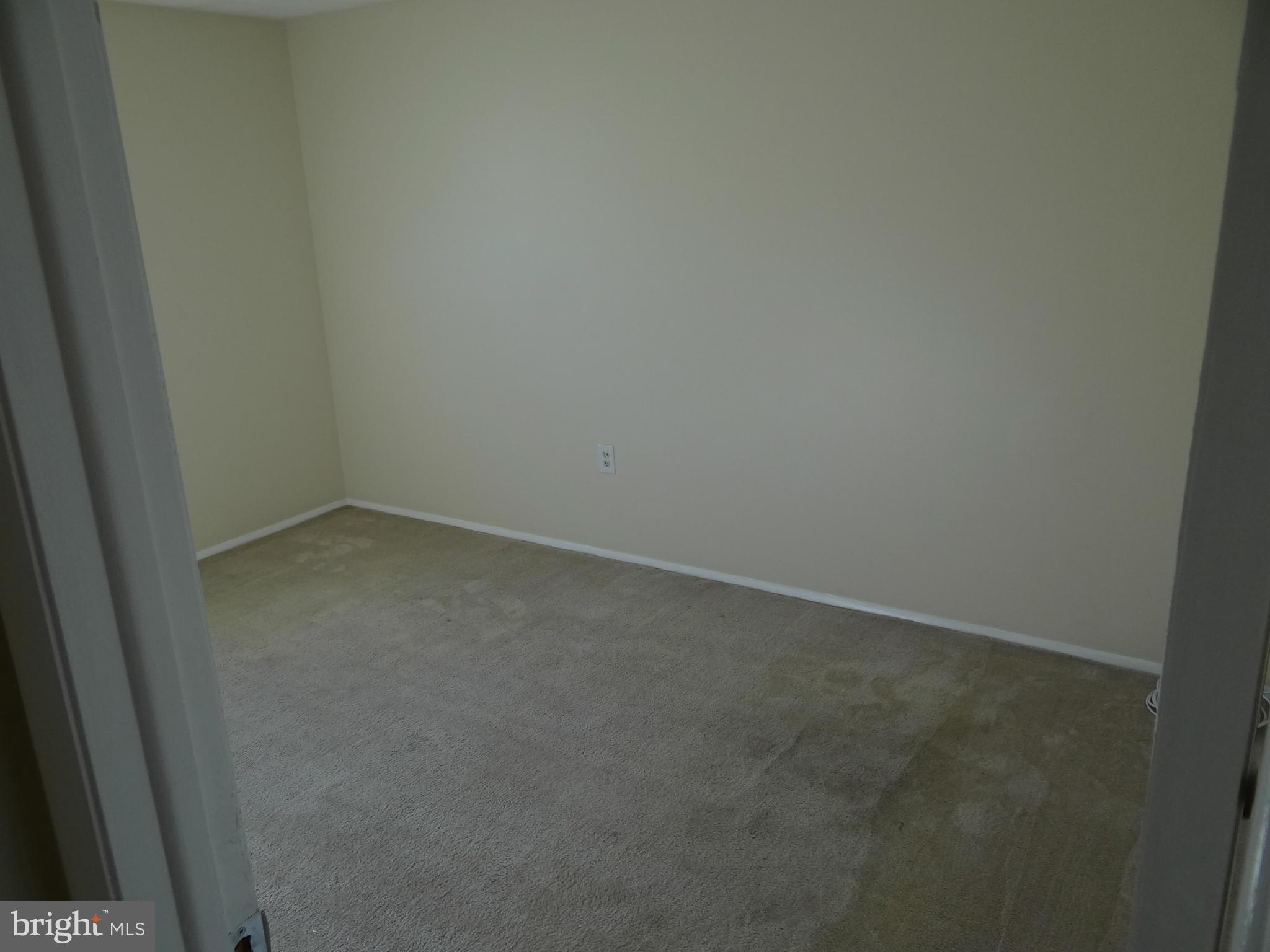 PROSPECT KNOLLS - Residential Lease