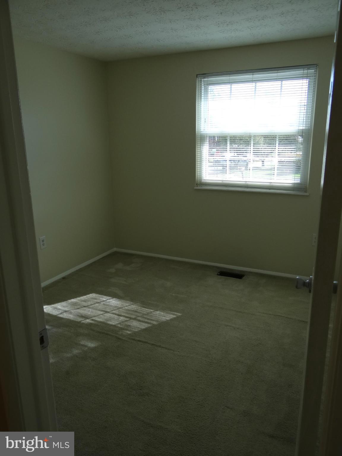 PROSPECT KNOLLS - Residential Lease