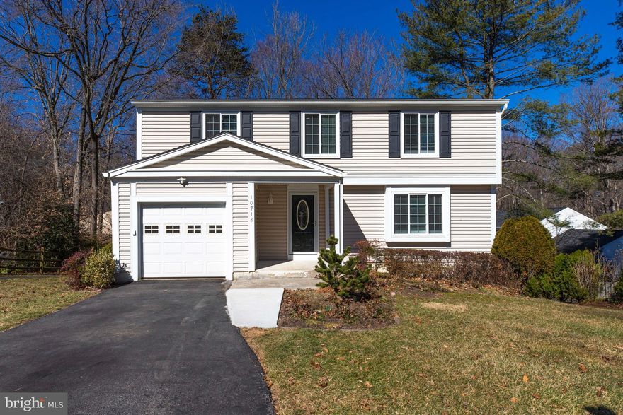 5beds and 3.5baths Single home in Burke Centre community.  The walkout basement has an additional room that could be used as a 5th bedroom with full bath, Bar, You will love how the kitchen is stylish and practical, with ample wood cabinets with Granite countertop, the living area has a cozy fireplace that provides warmth and elegance to the space and is filled with natural light coming in through the sliding doors. hardwood floors throughout, new carpet 2025, and the roof was replaced in 2022. Window and HVAC 2015, Garage door 2020, parks, schools, and shopping are all conveniently located nearby with easy access.