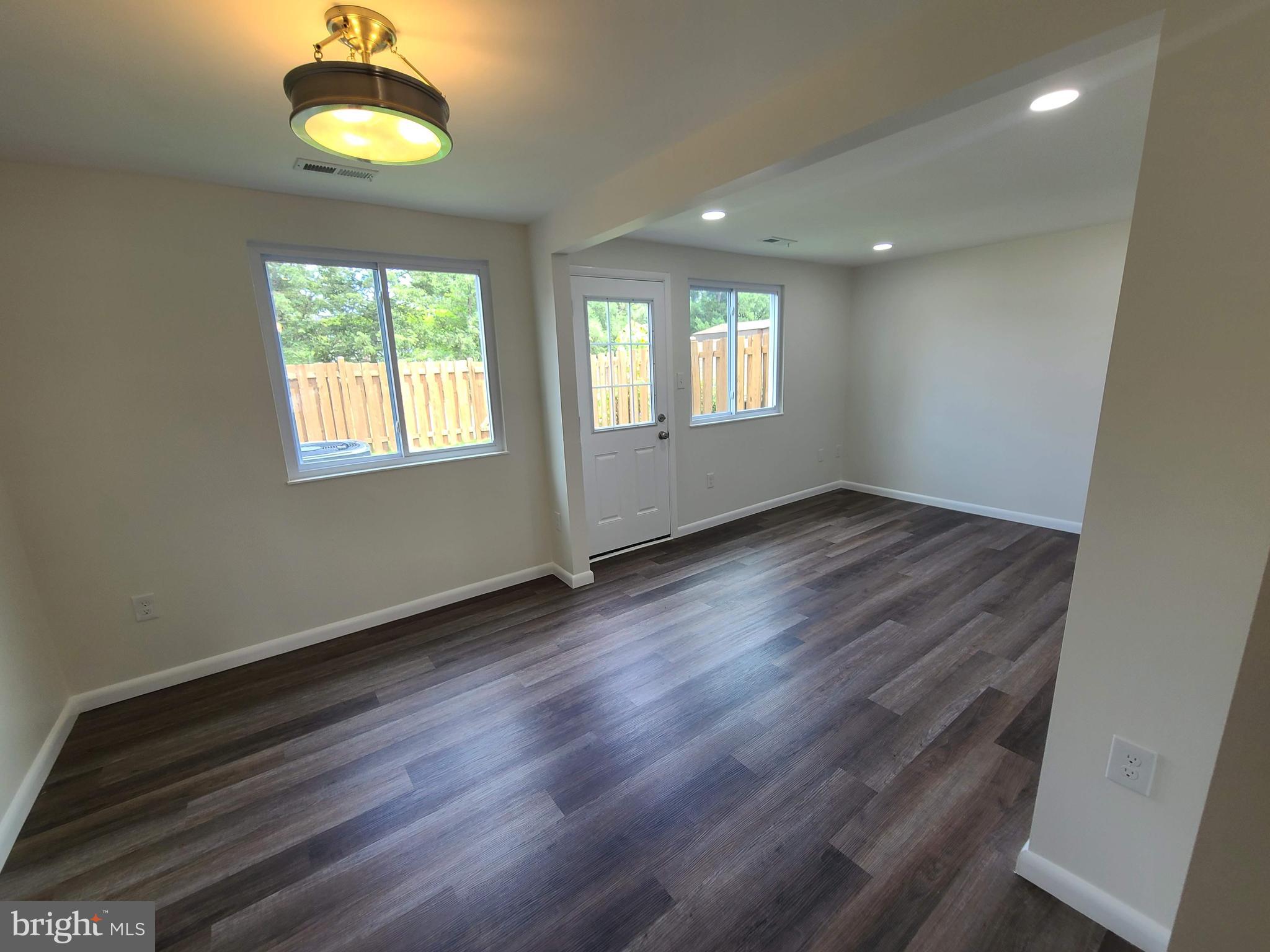 FARMBROOK - Residential Lease