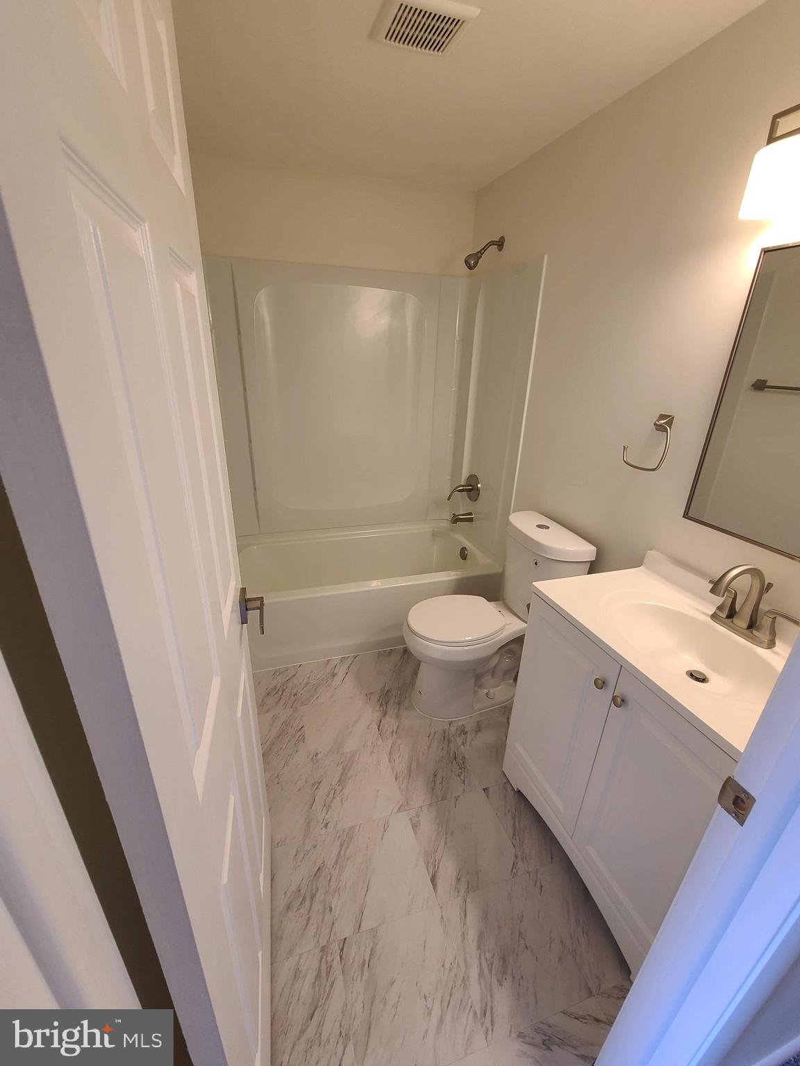 FARMBROOK - Residential Lease