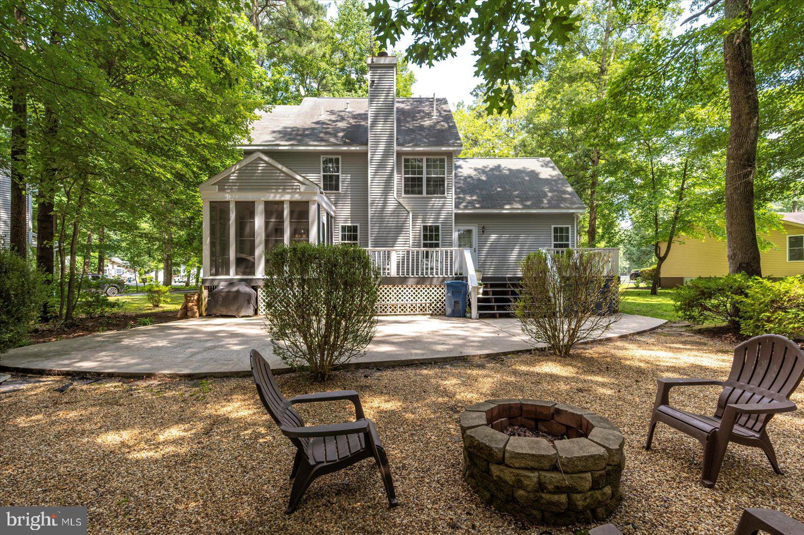 7 BURR HILL DRIVE
