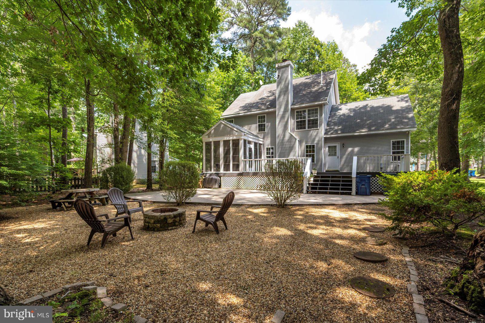7 BURR HILL DRIVE