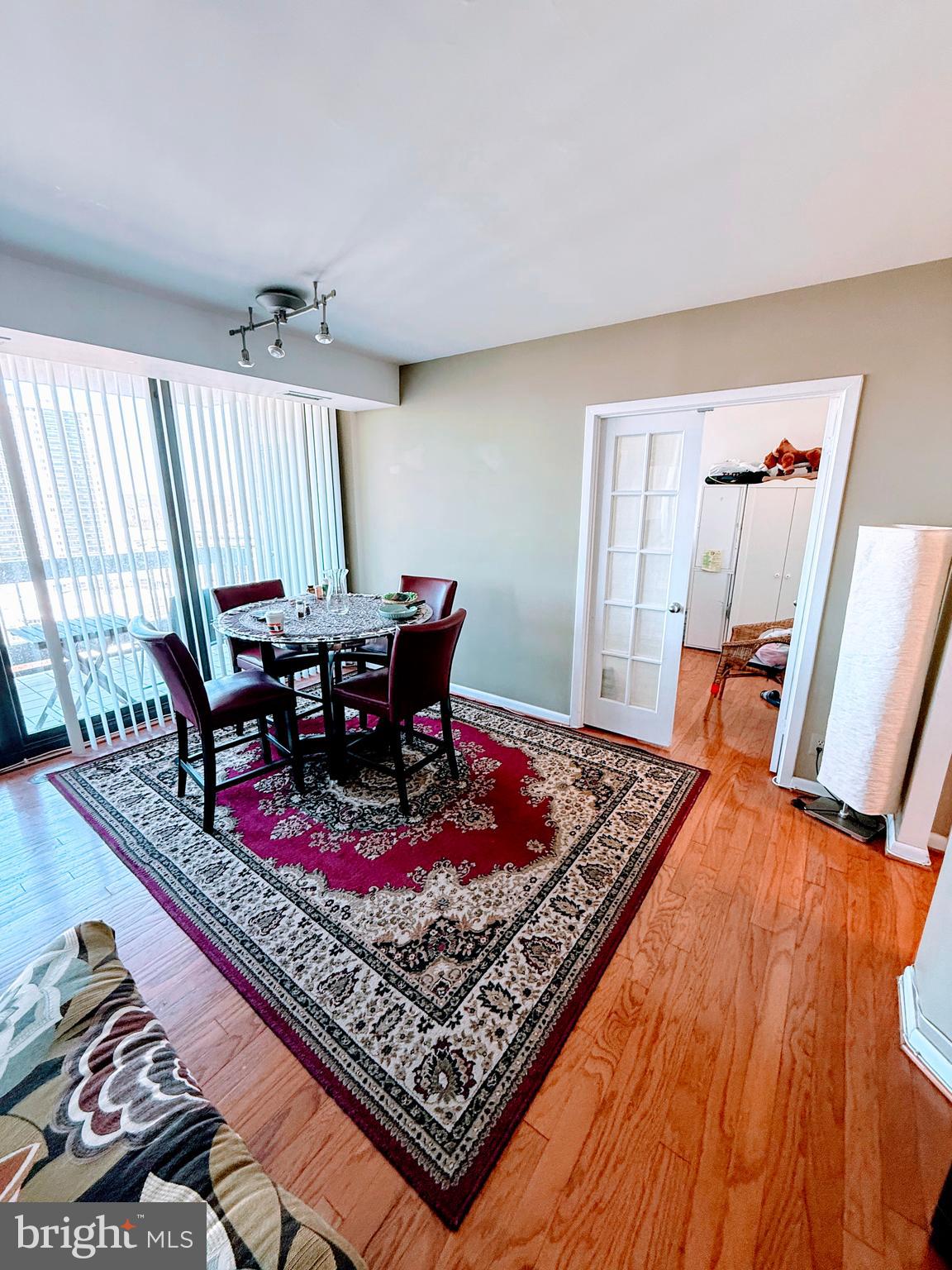 SKYLINE - Residential