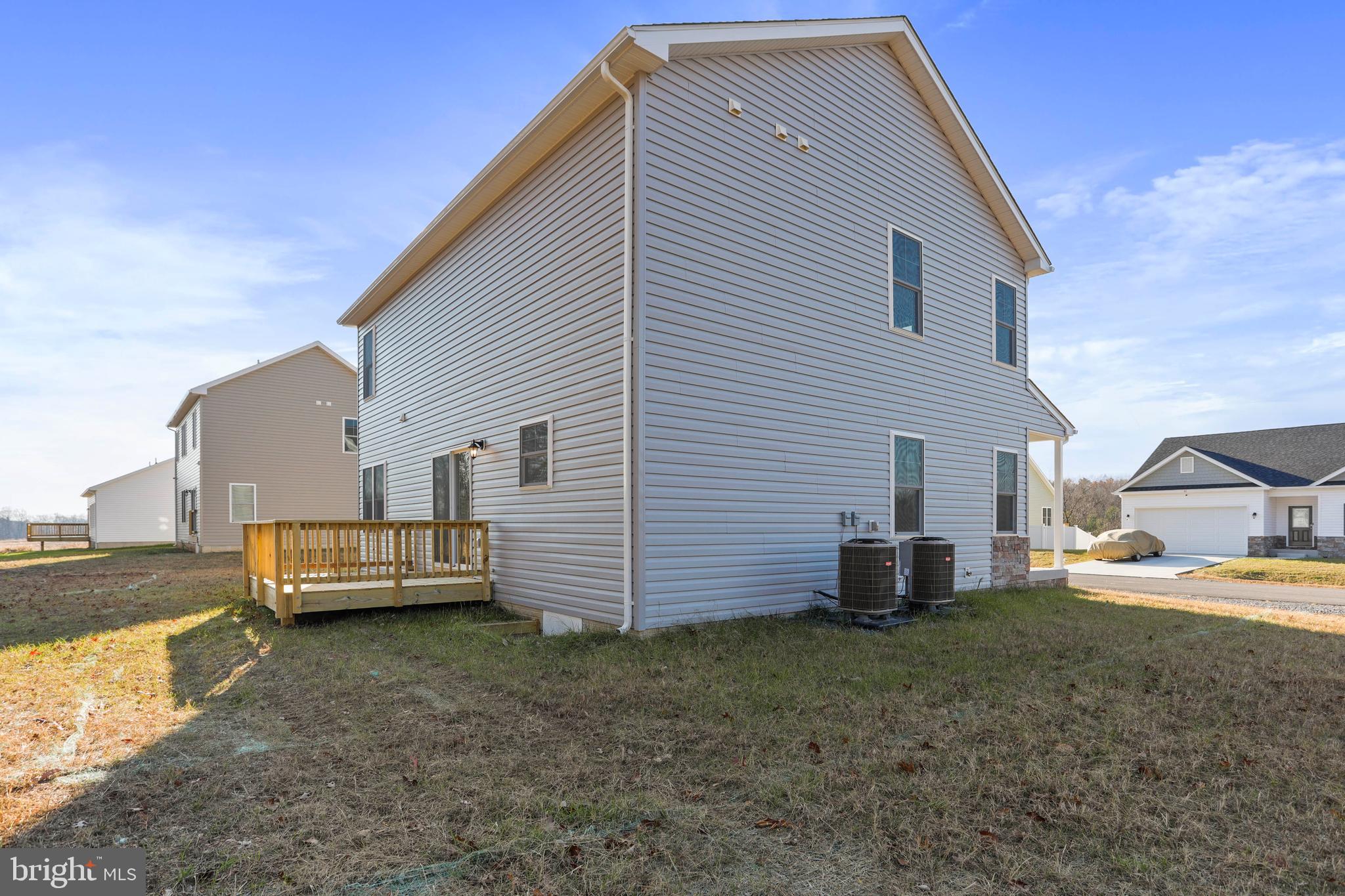 MIDDLE CREEK VISTAS - Residential