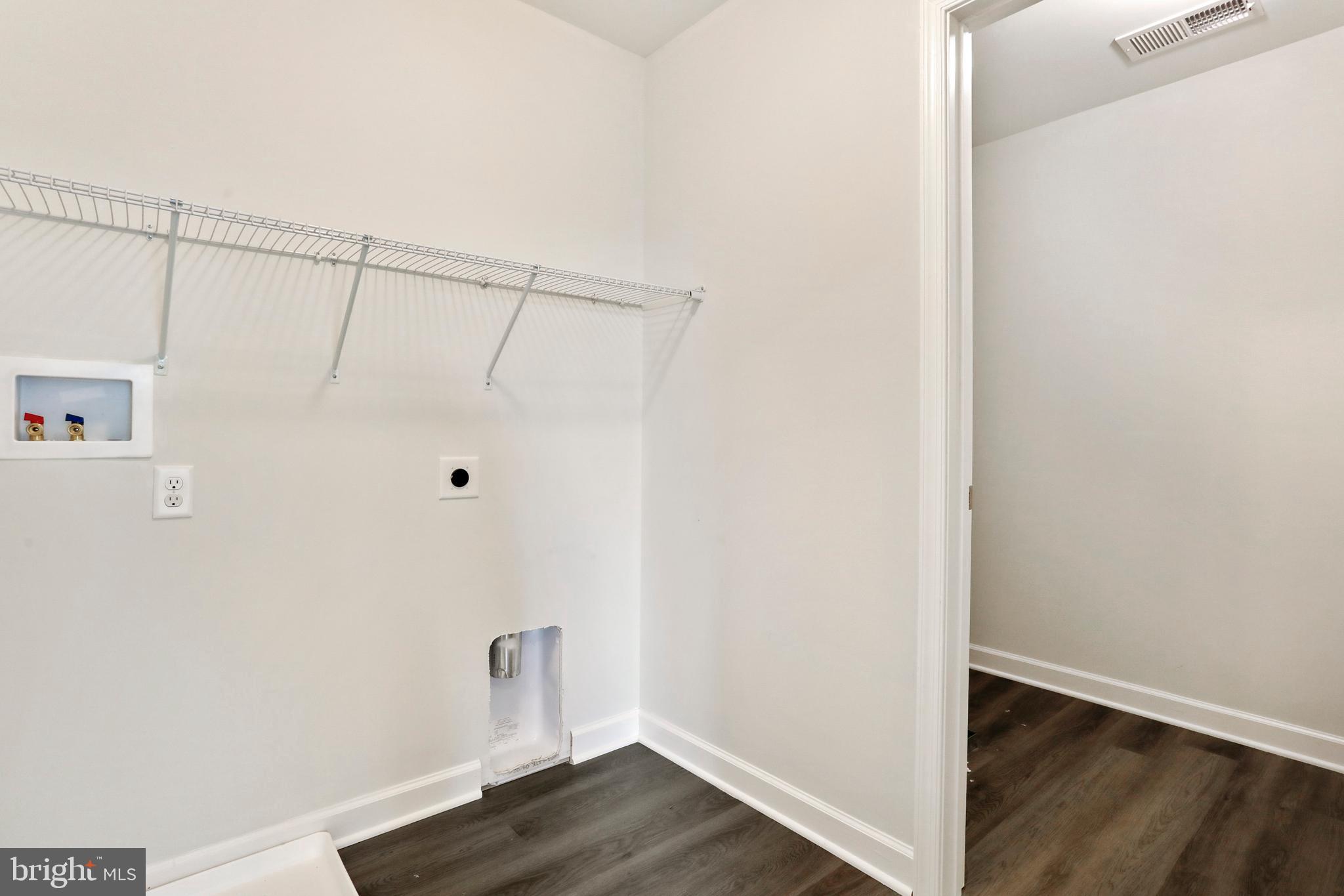 MIDDLE CREEK VISTAS - Residential