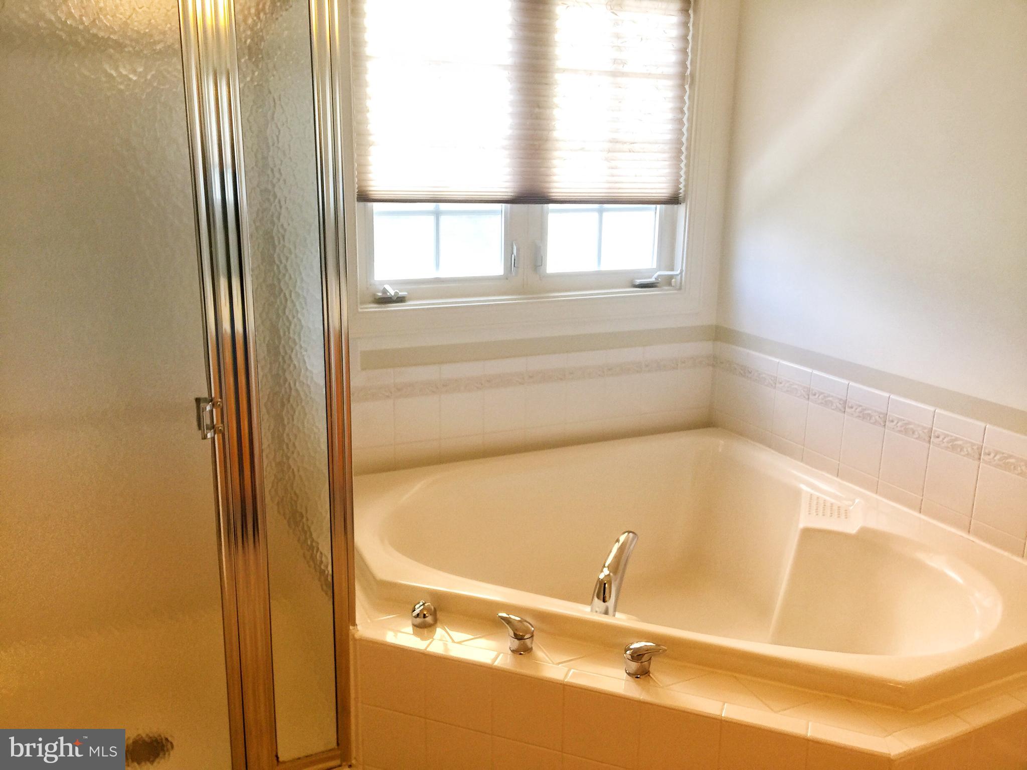 QUINCE ORCHARD PARK - Residential Lease