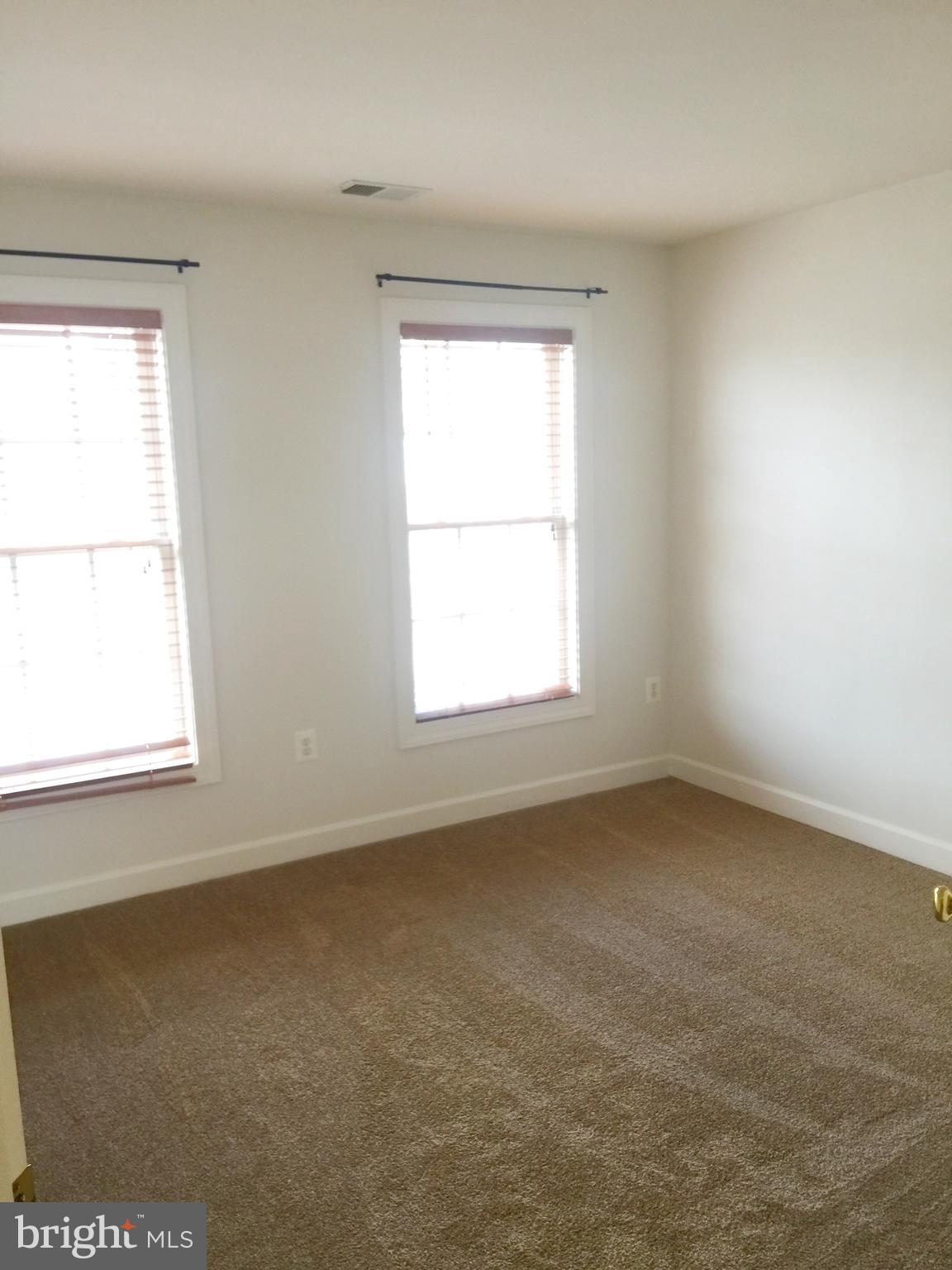 QUINCE ORCHARD PARK - Residential Lease