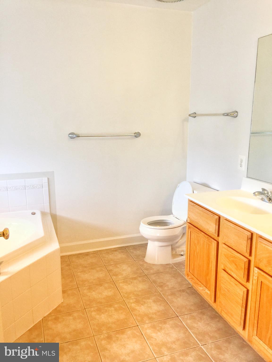 QUINCE ORCHARD PARK - Residential Lease