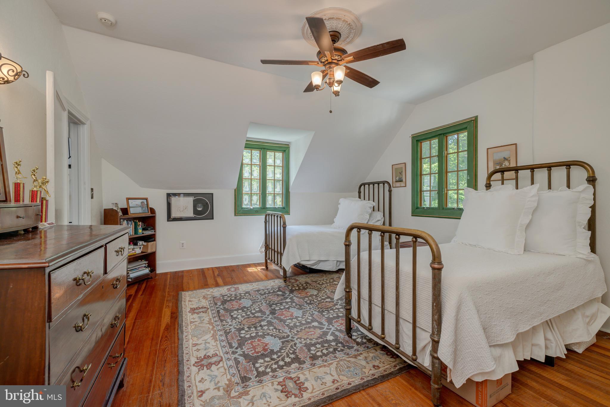 CHEVY CHASE - Residential