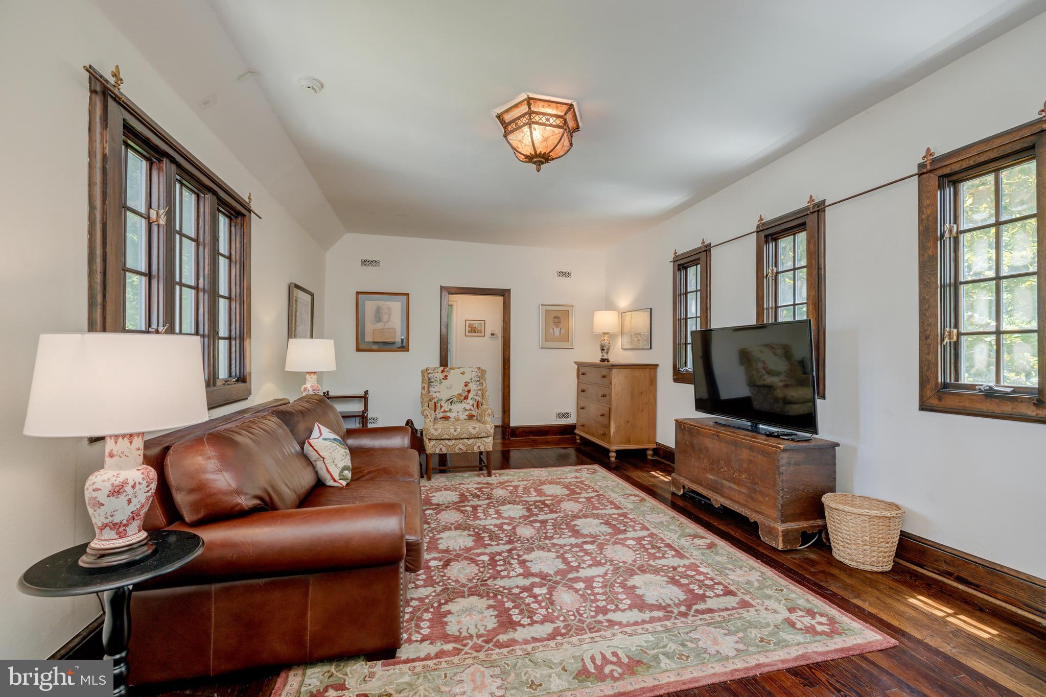 CHEVY CHASE - Residential