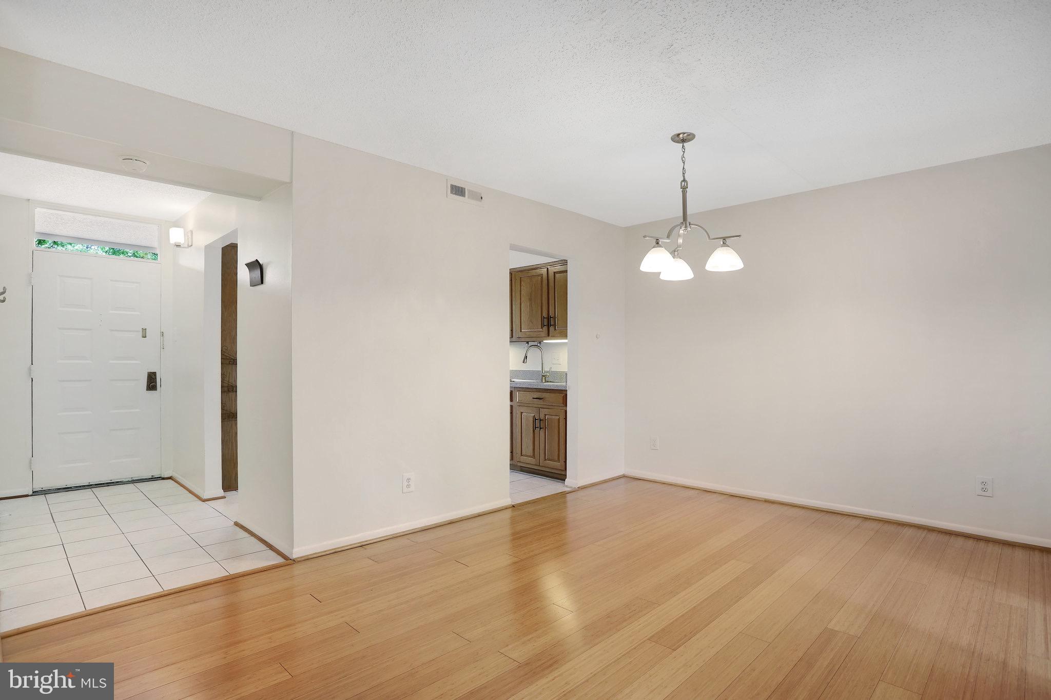 LAKEVIEW - Residential Lease