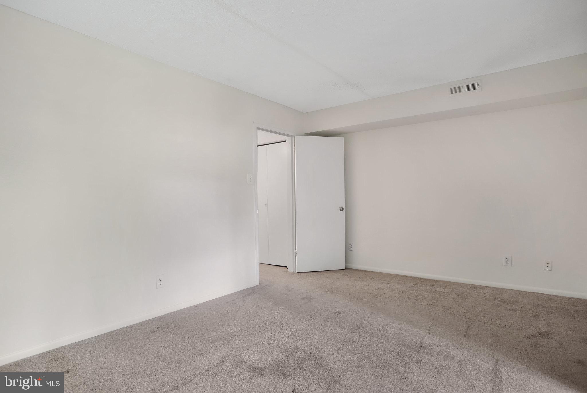 LAKEVIEW - Residential Lease