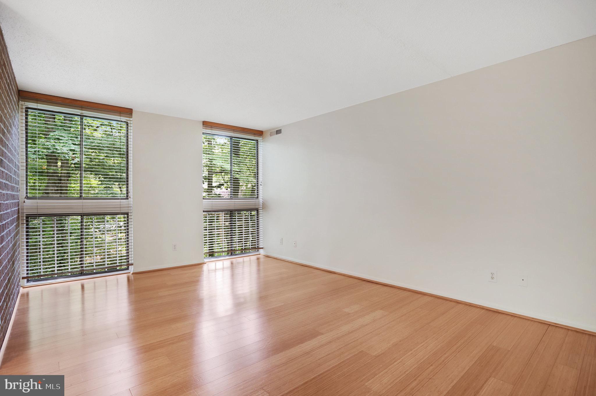 LAKEVIEW - Residential Lease