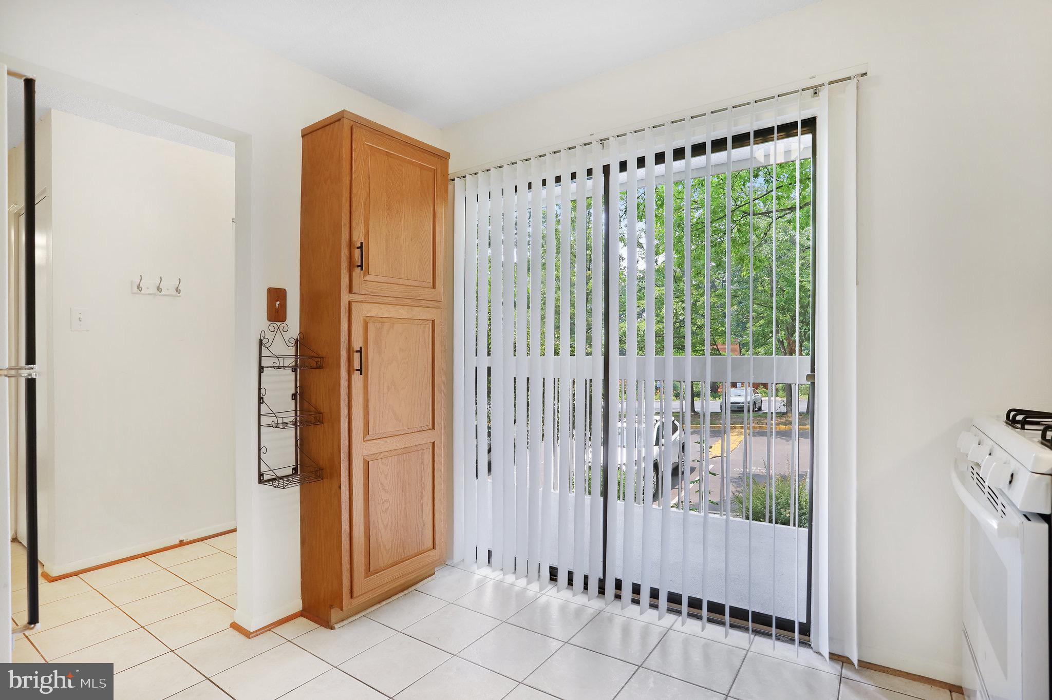 LAKEVIEW - Residential Lease