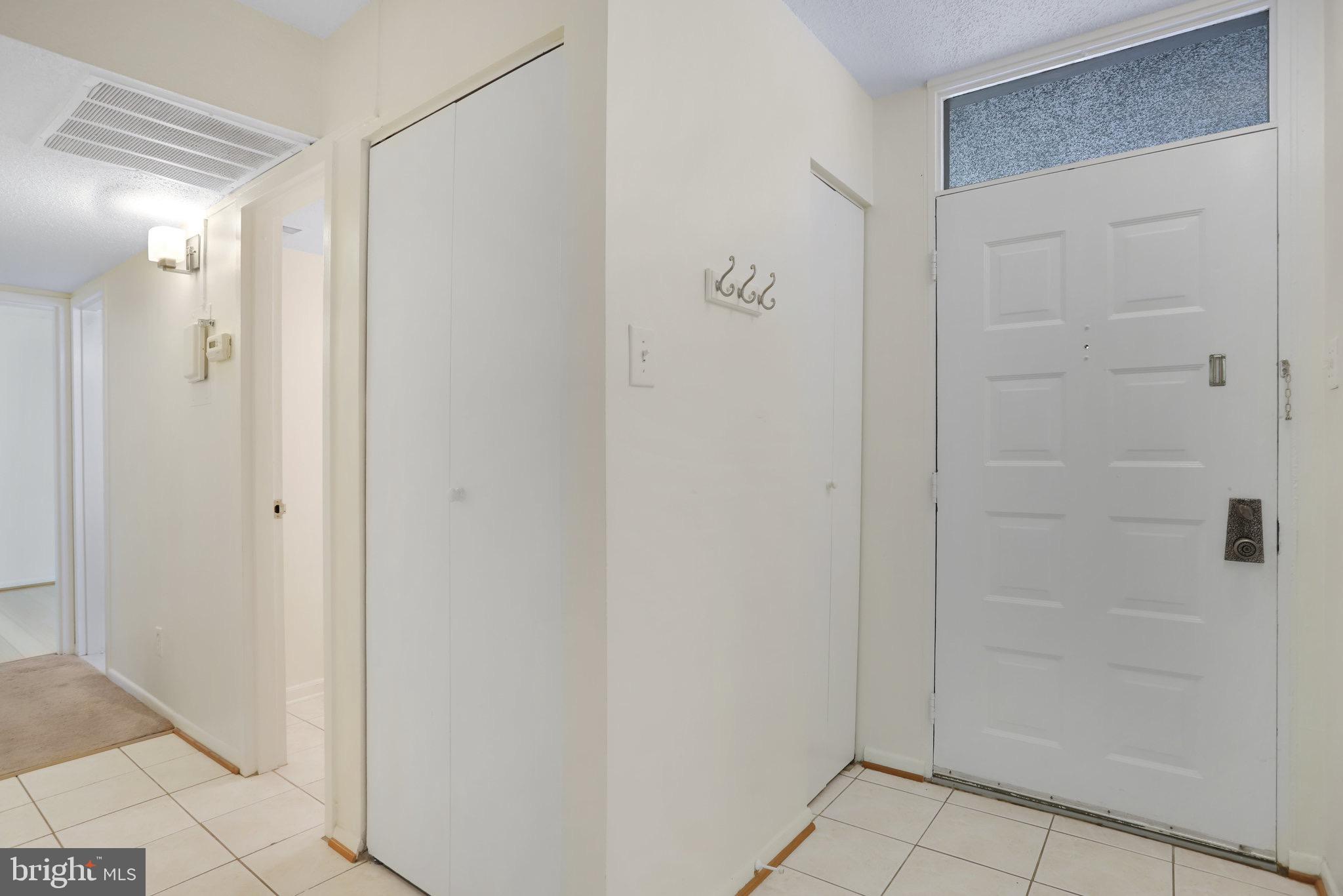 LAKEVIEW - Residential Lease