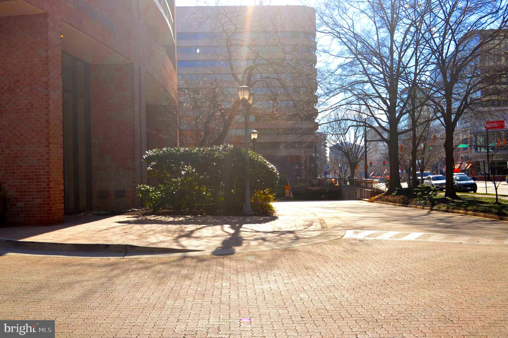 1805 CRYSTAL DRIVE 304S