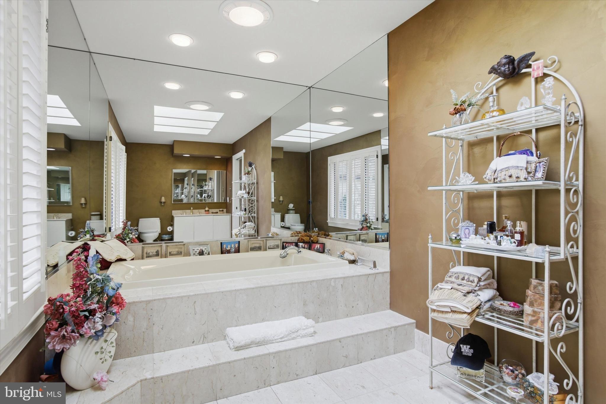 WHITPAIN FARM - Residential