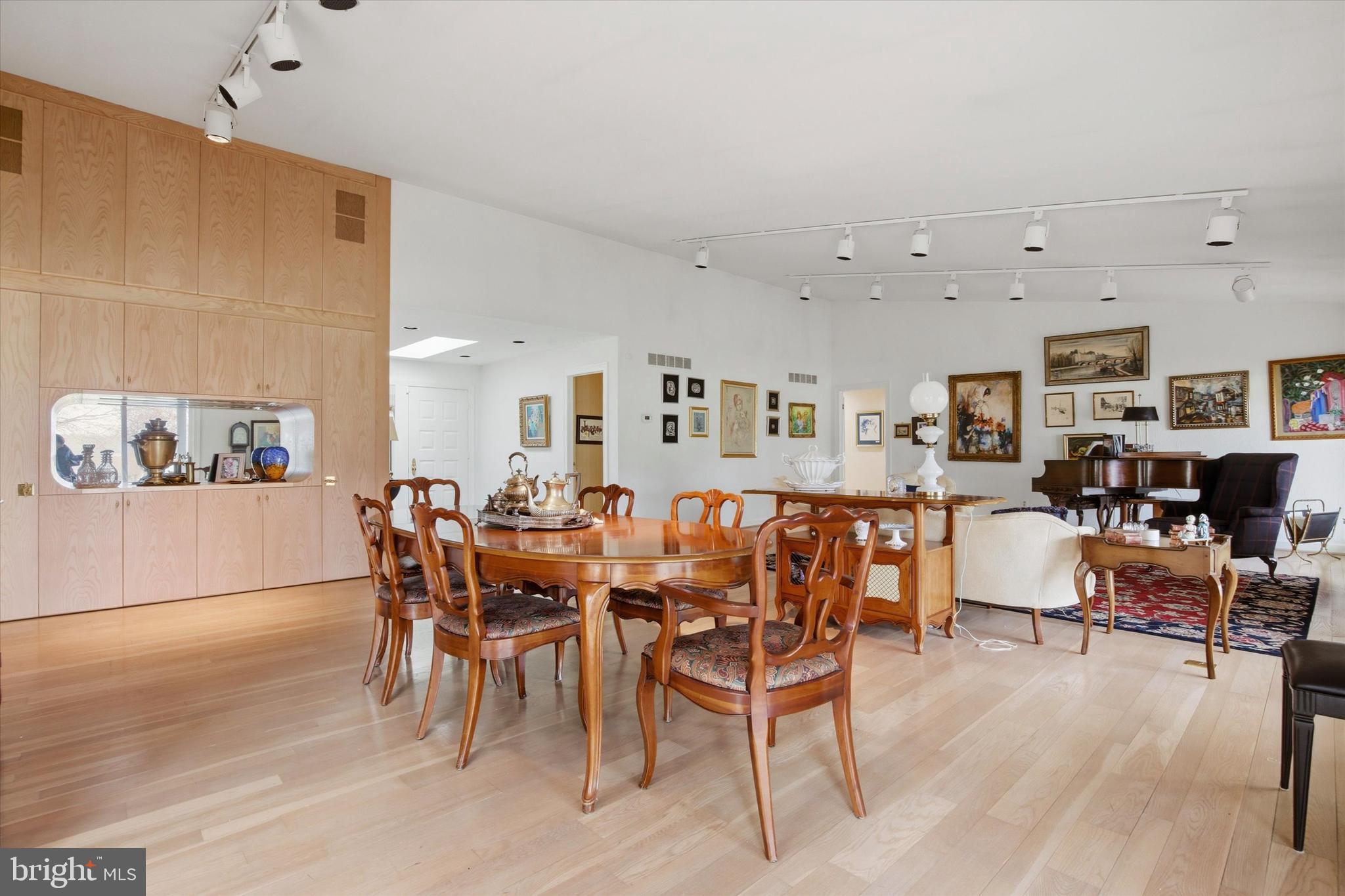 WHITPAIN FARM - Residential