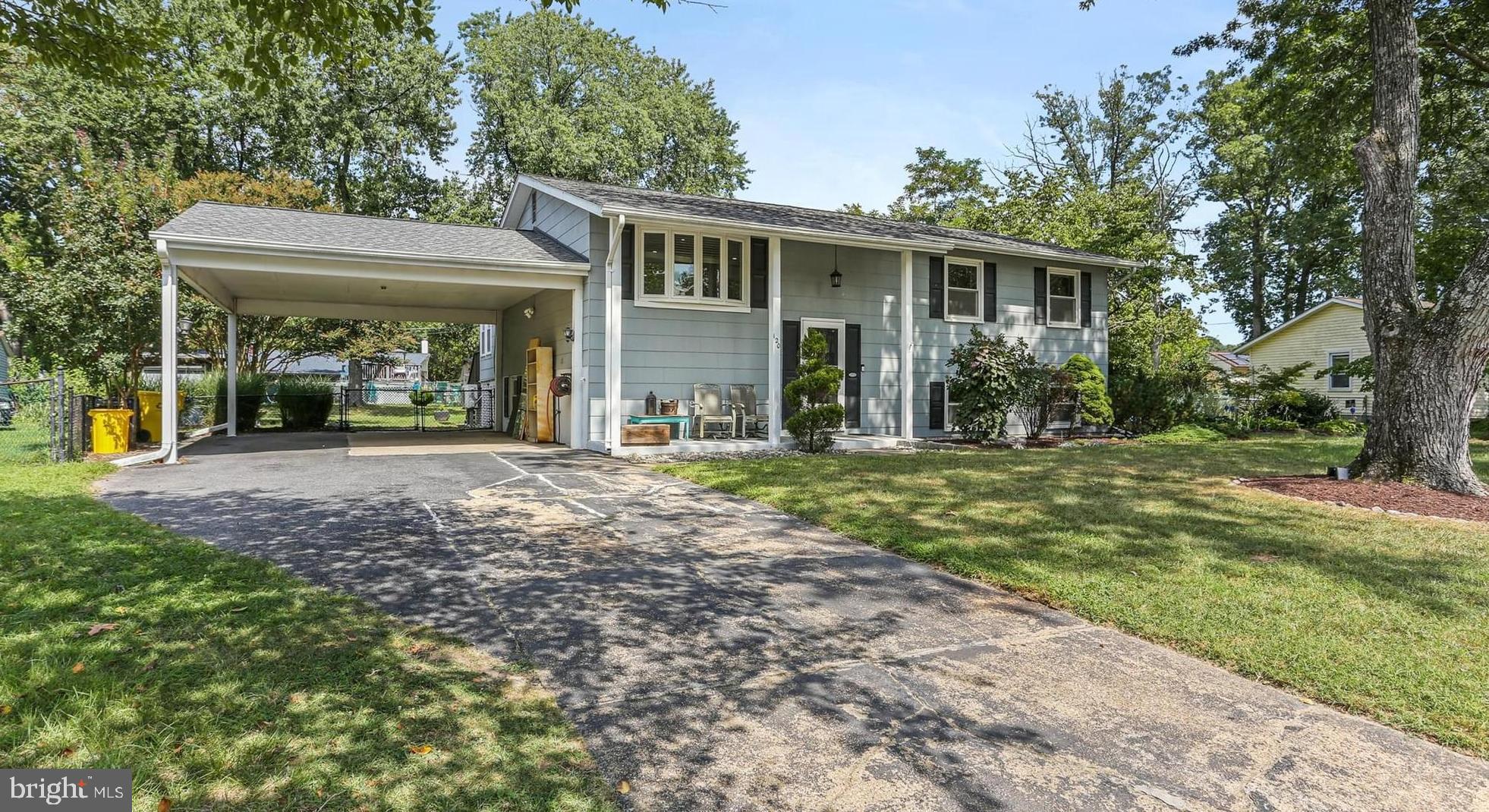 MUNSON HEIGHTS - Residential Lease