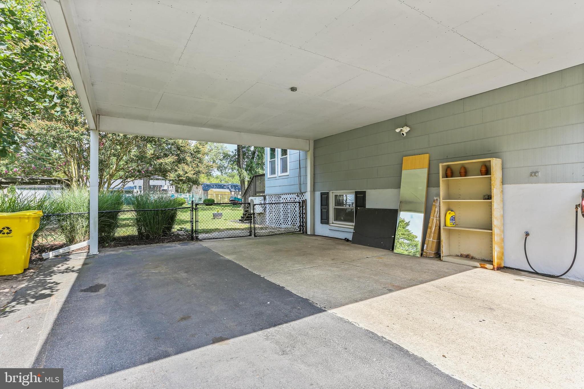 MUNSON HEIGHTS - Residential Lease