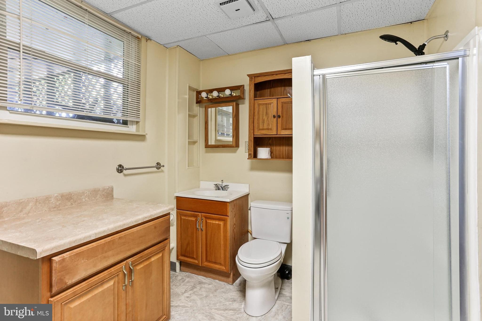 MUNSON HEIGHTS - Residential Lease