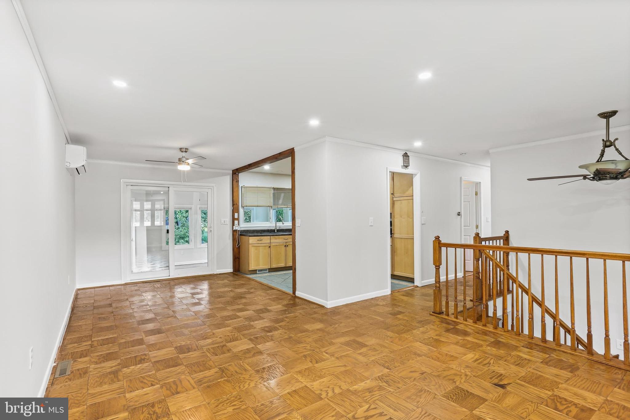 MUNSON HEIGHTS - Residential Lease