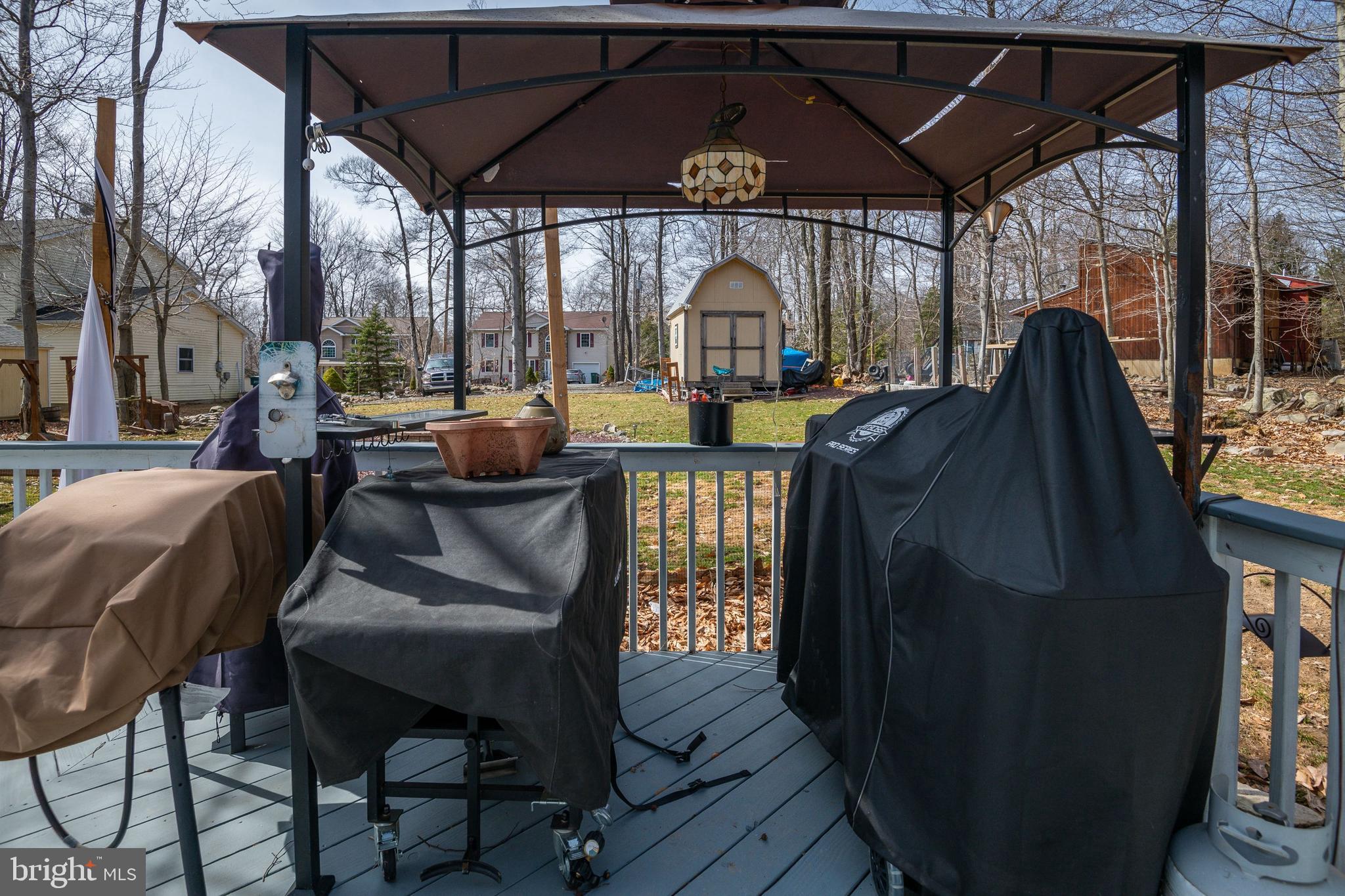 POCONO COUNTRY PLACE - Residential