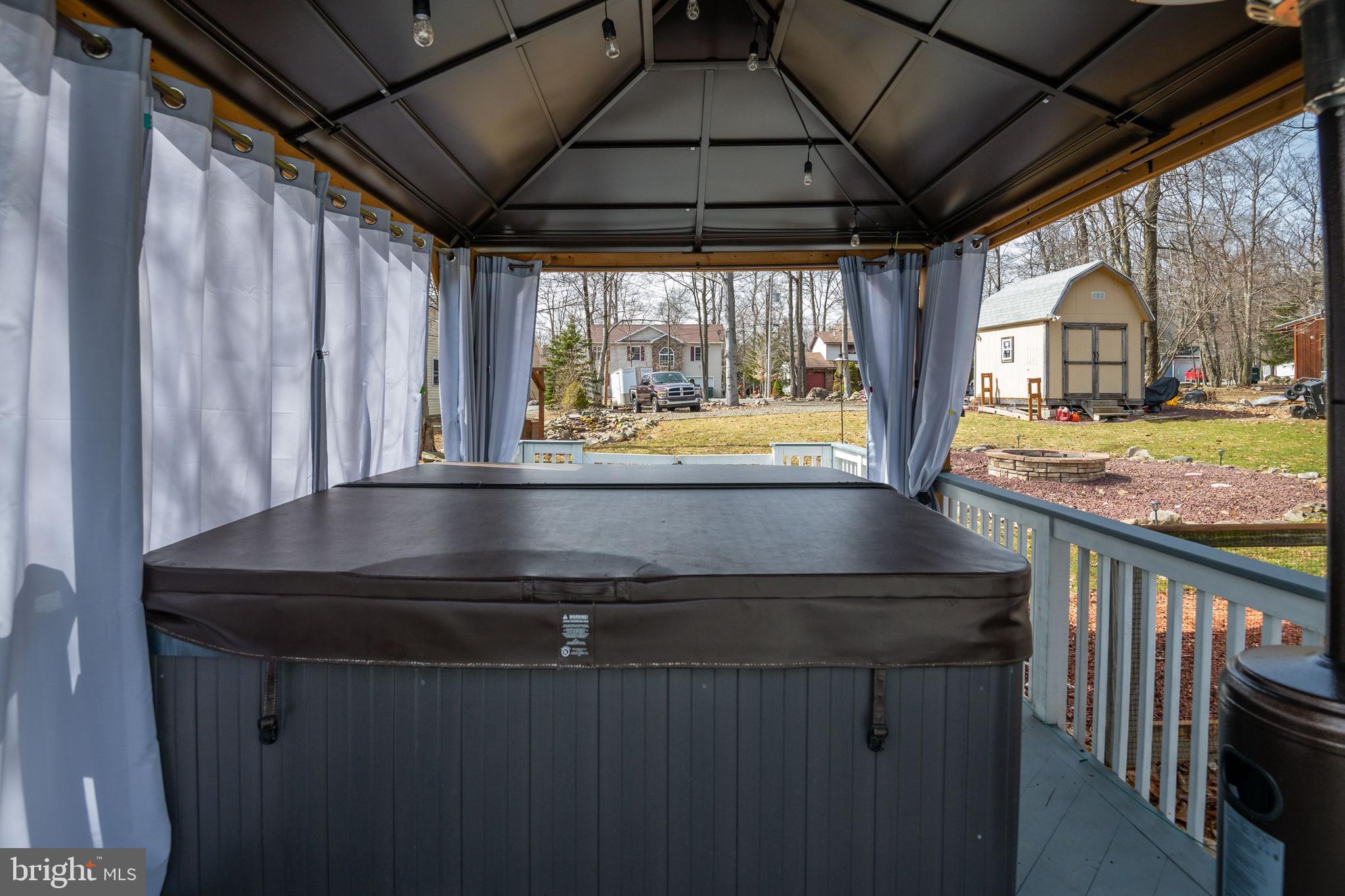 POCONO COUNTRY PLACE - Residential