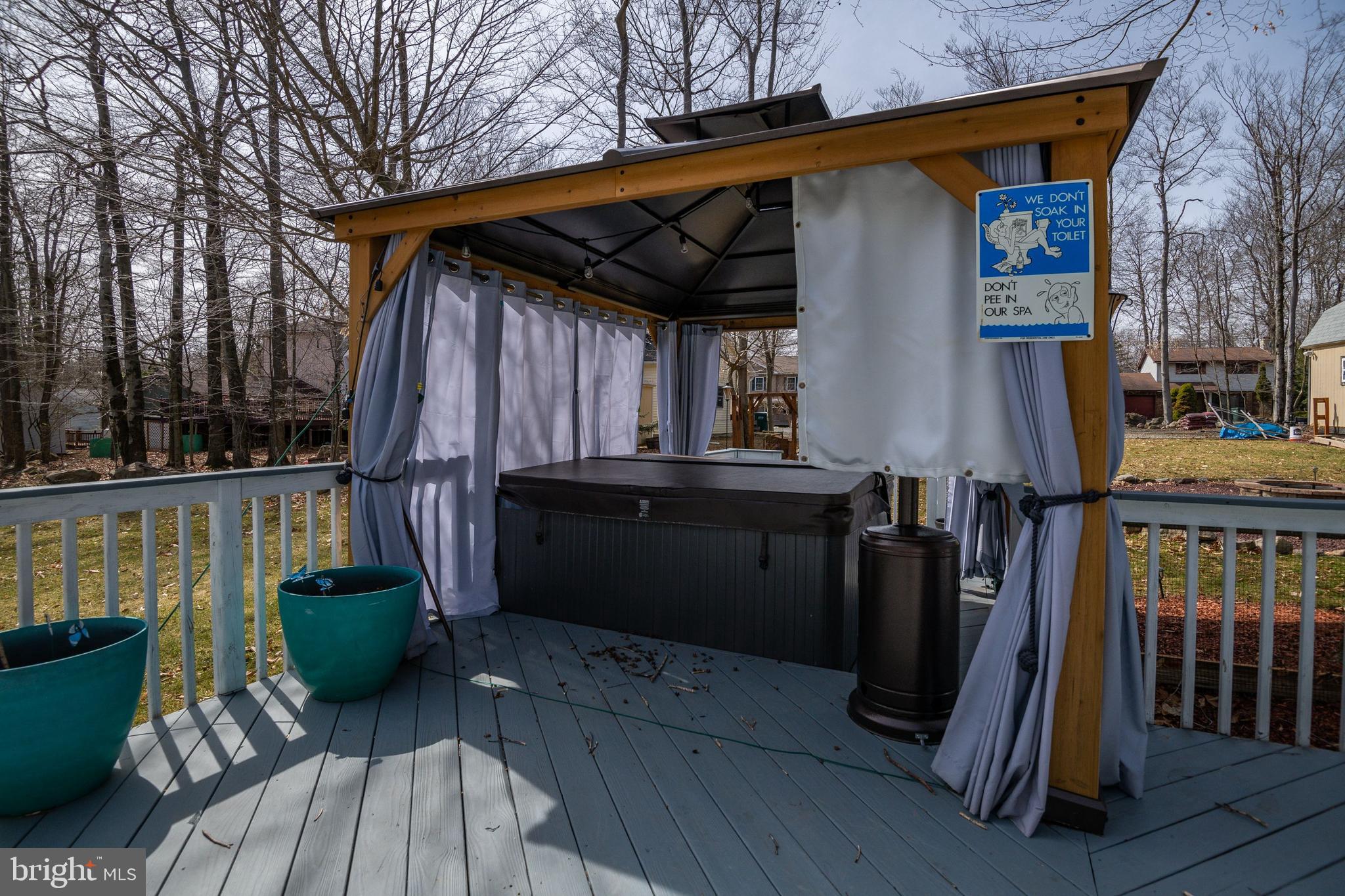 POCONO COUNTRY PLACE - Residential