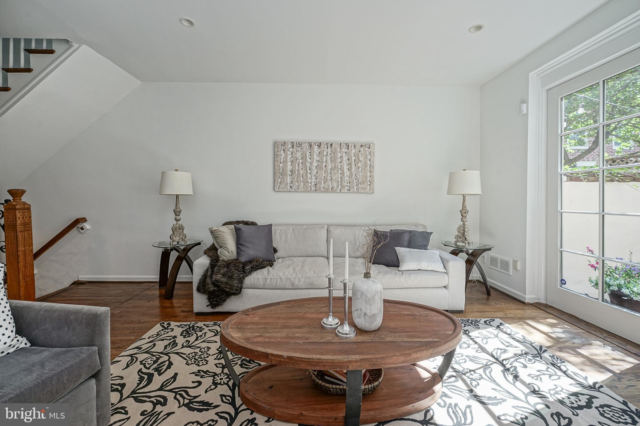 SOCIETY HILL - Residential