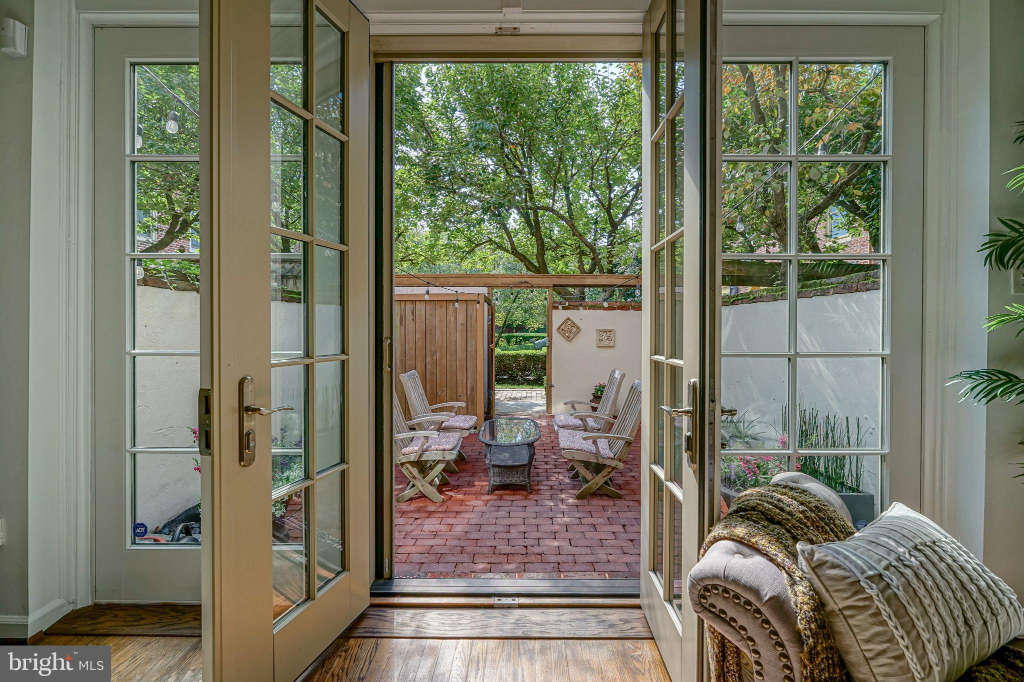 SOCIETY HILL - Residential