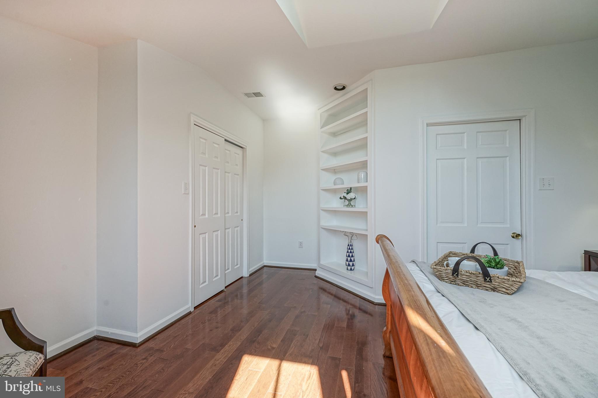 SOCIETY HILL - Residential