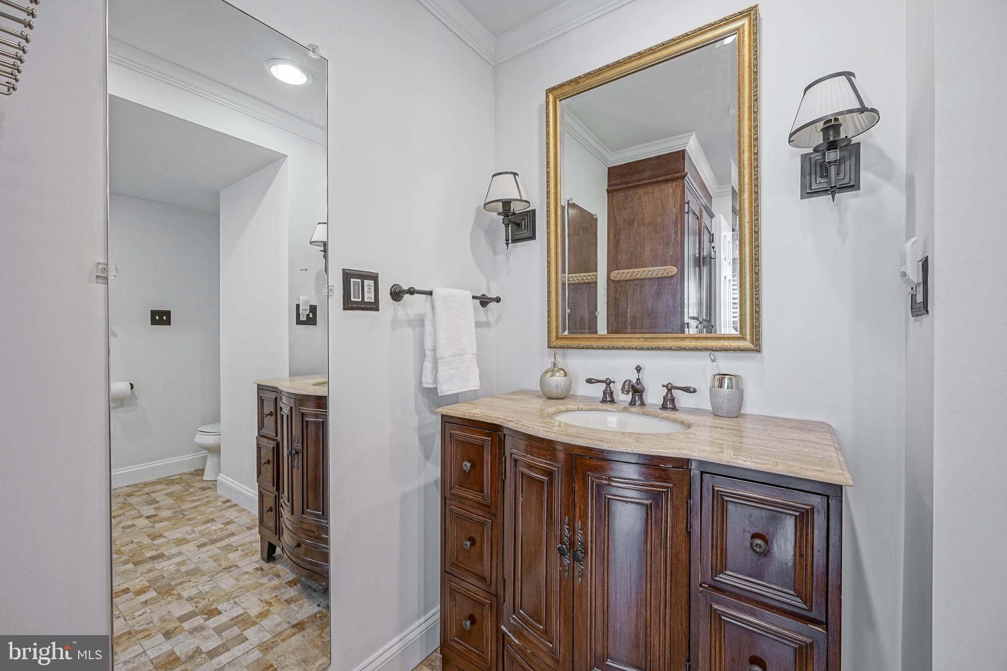 SOCIETY HILL - Residential