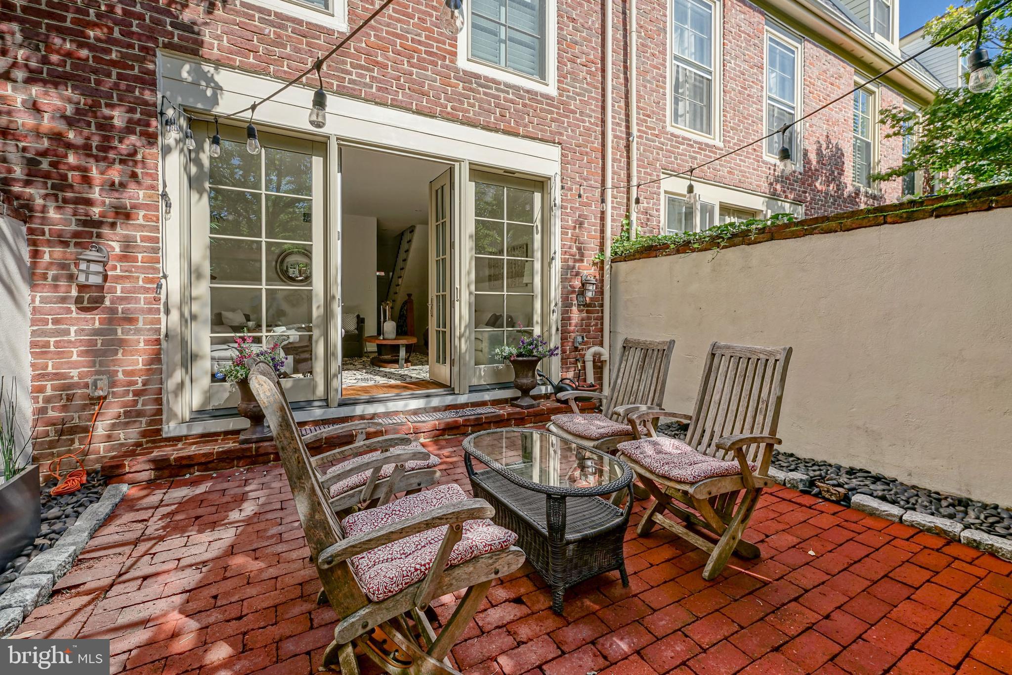 SOCIETY HILL - Residential