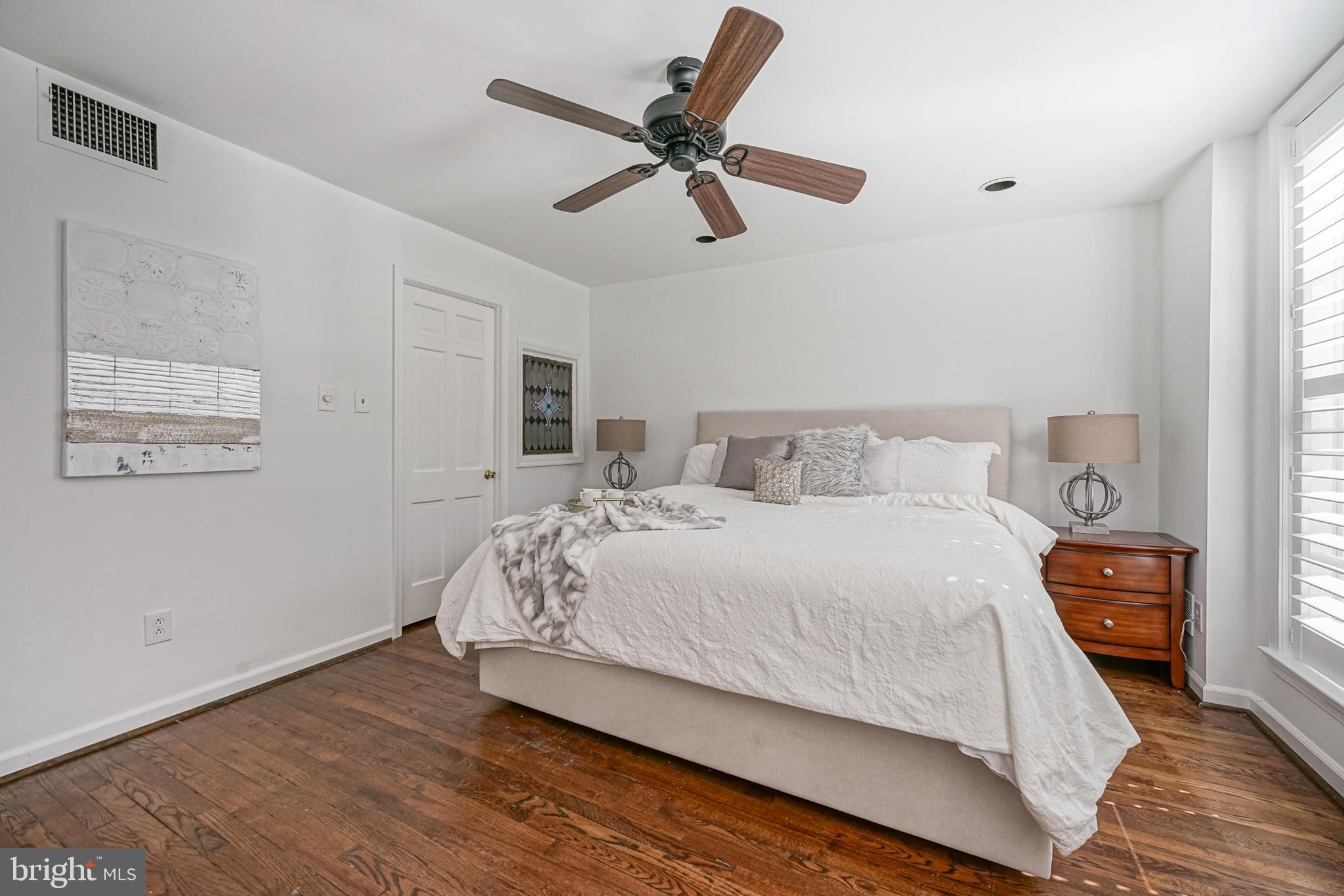 SOCIETY HILL - Residential