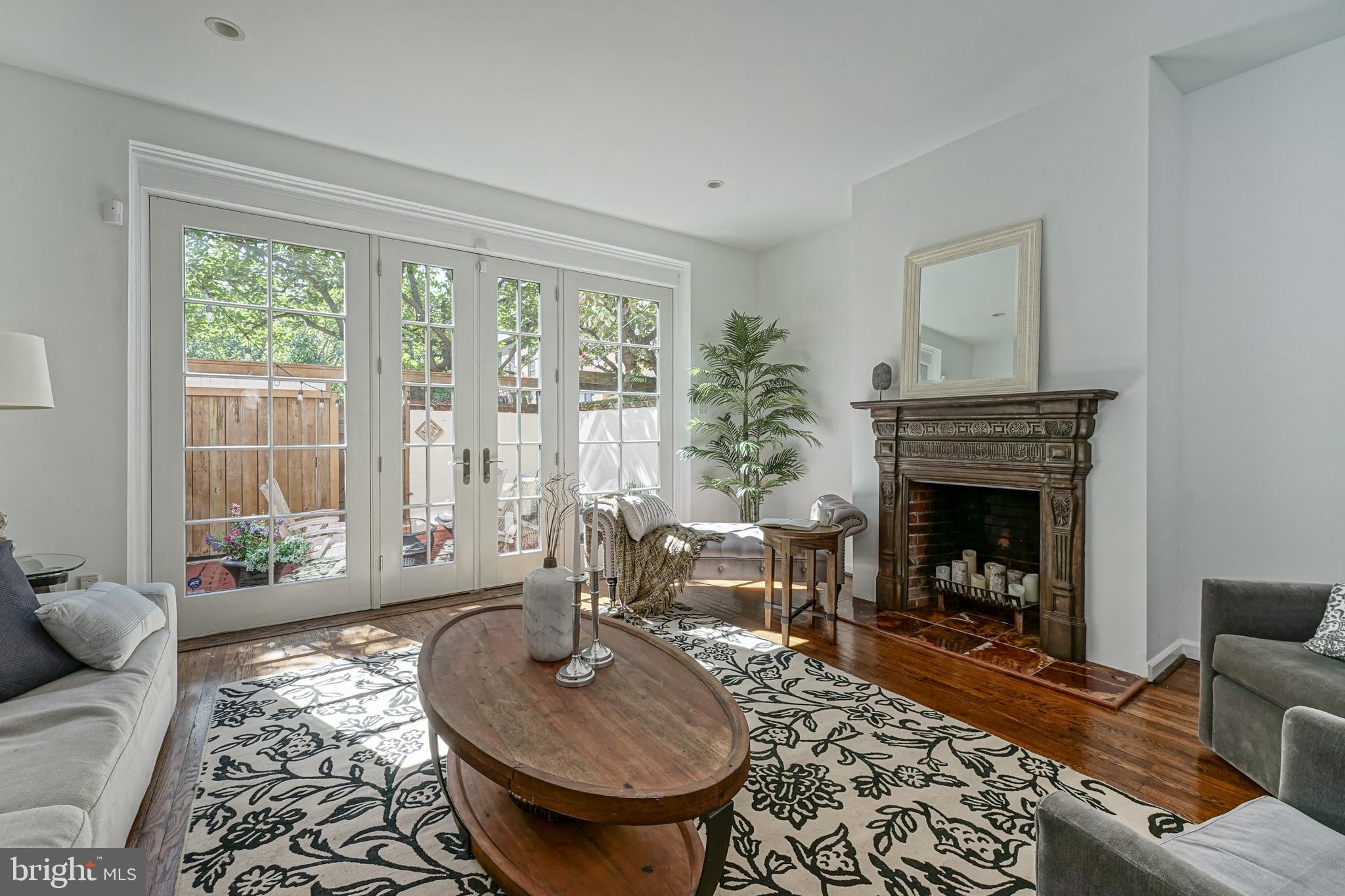 SOCIETY HILL - Residential