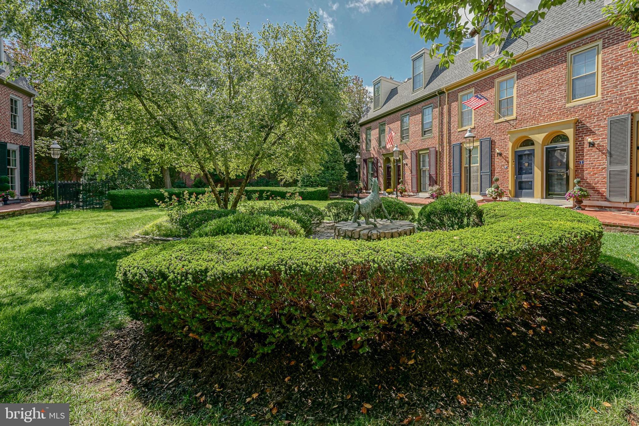 SOCIETY HILL - Residential