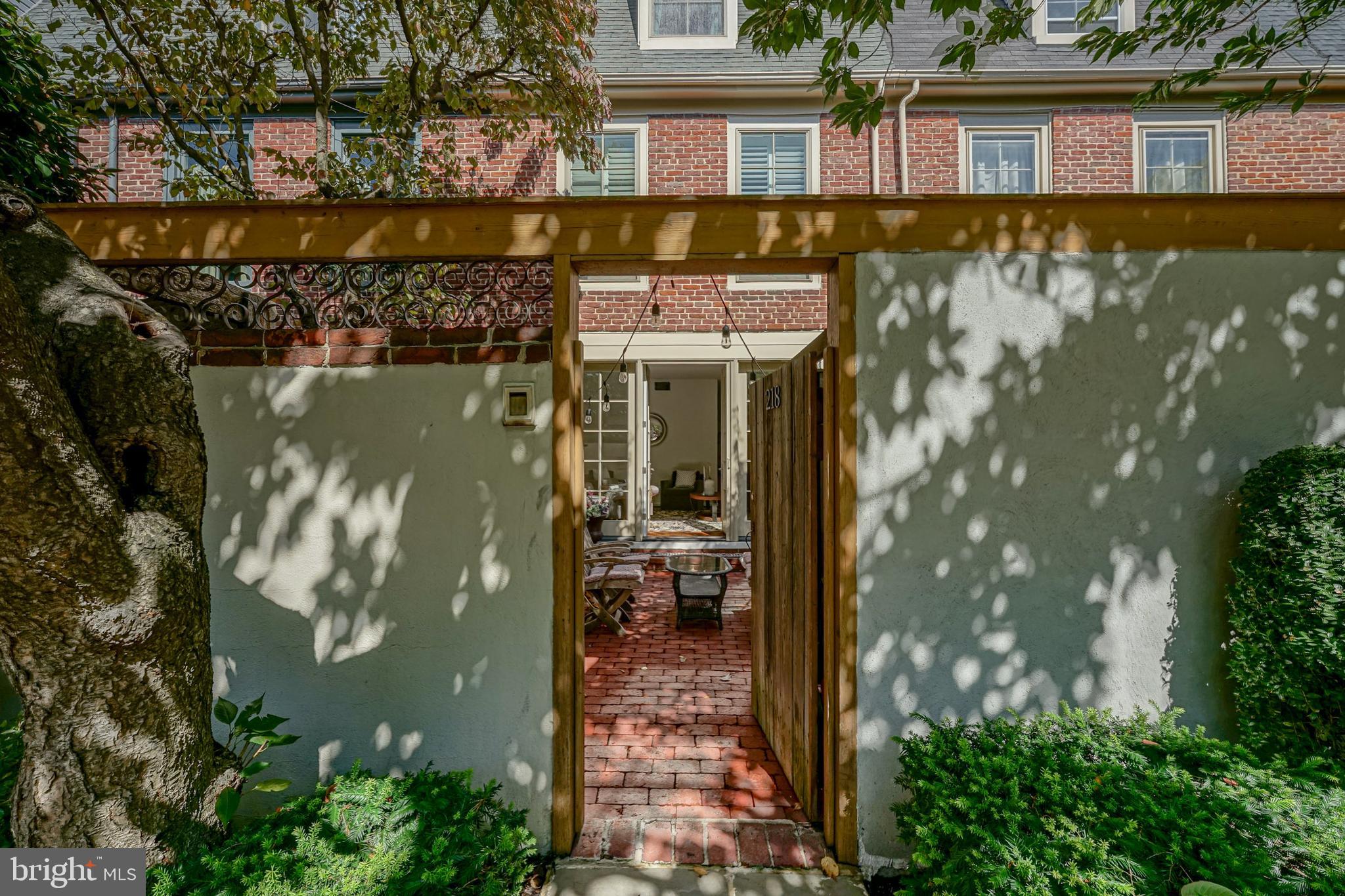 SOCIETY HILL - Residential