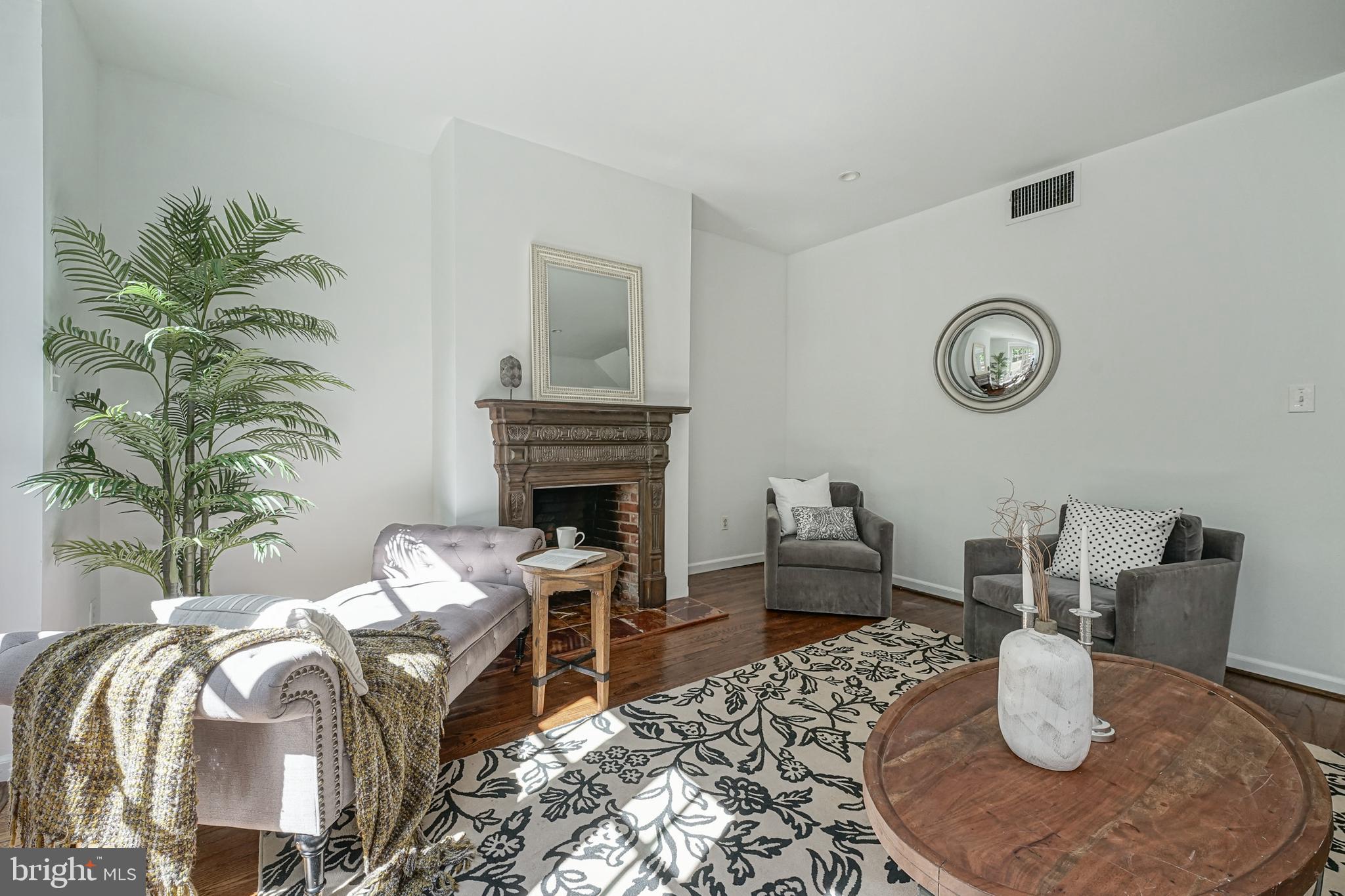 SOCIETY HILL - Residential