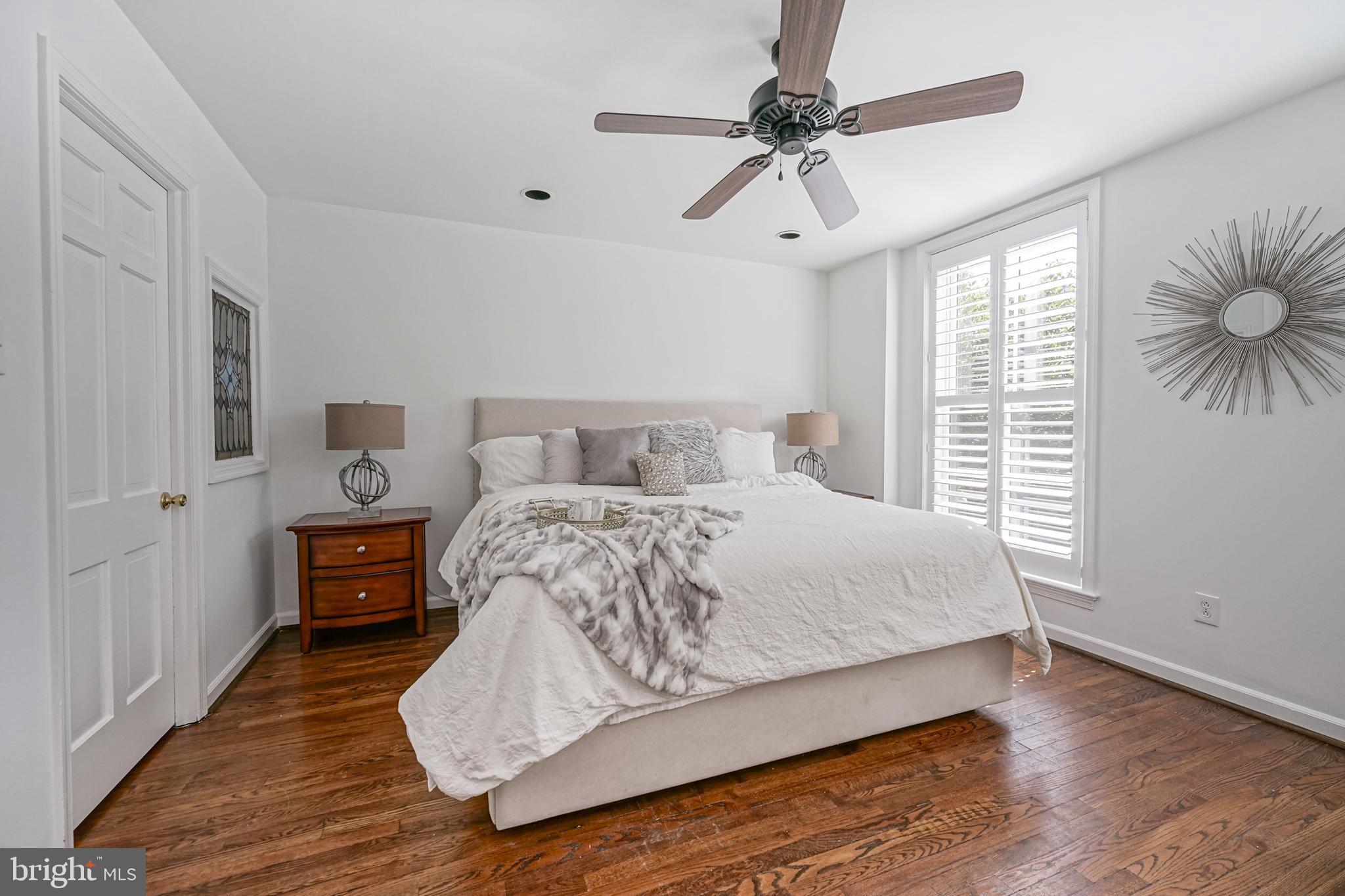 SOCIETY HILL - Residential