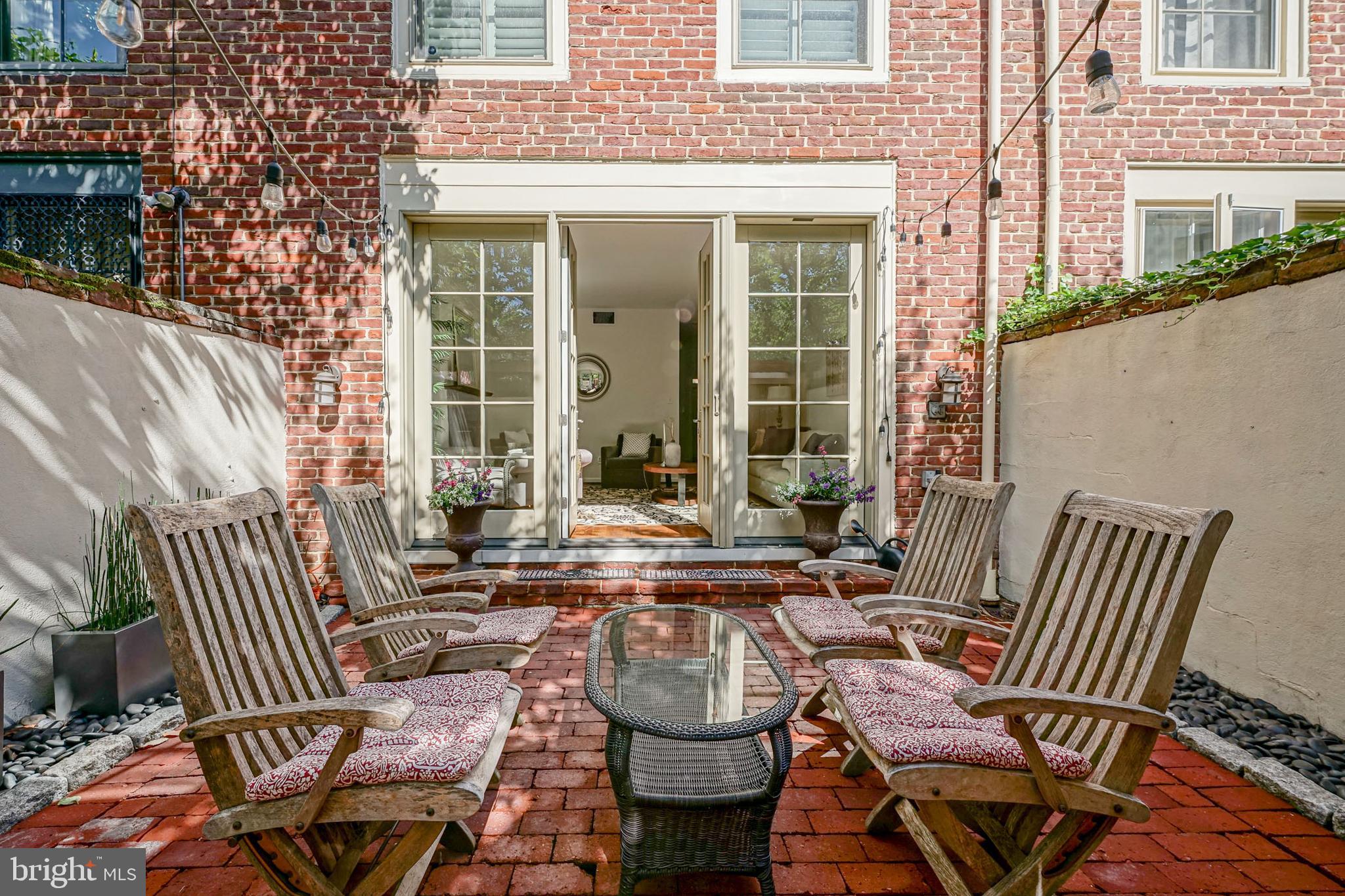 SOCIETY HILL - Residential