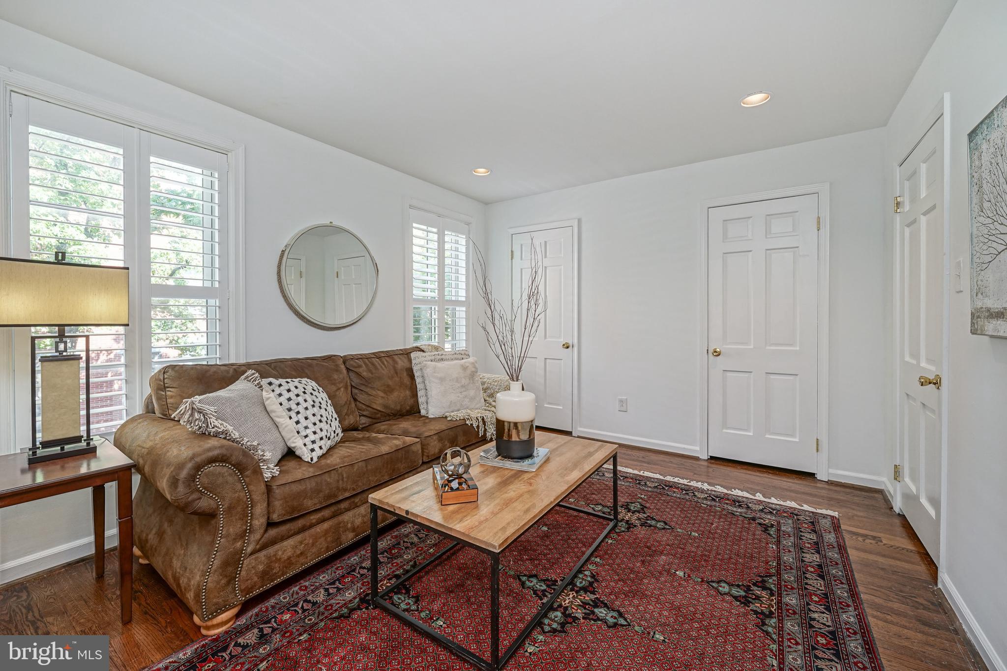 SOCIETY HILL - Residential