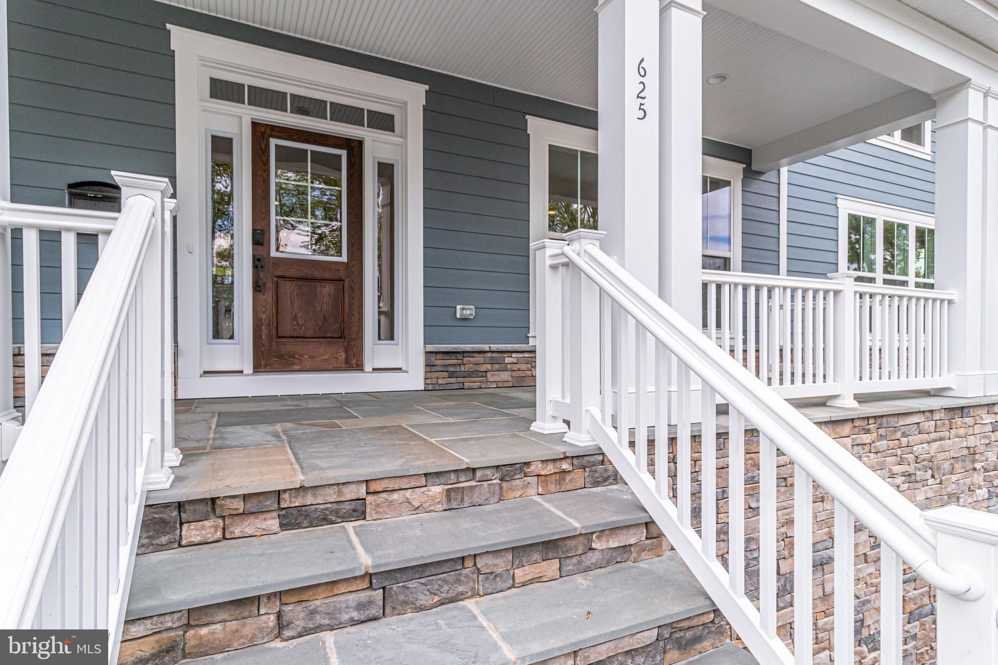 VIENNA WOODS - Residential