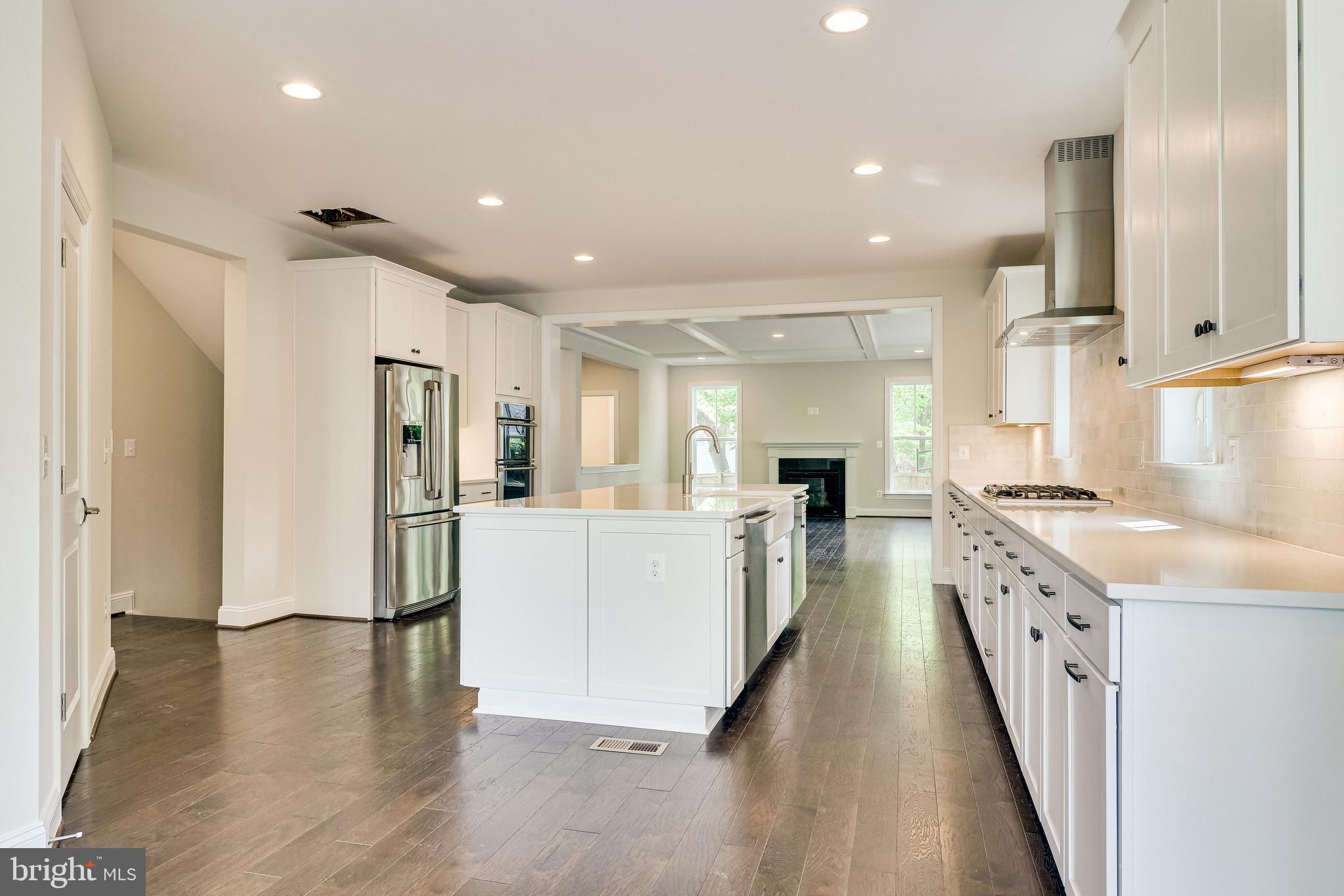 VIENNA WOODS - Residential