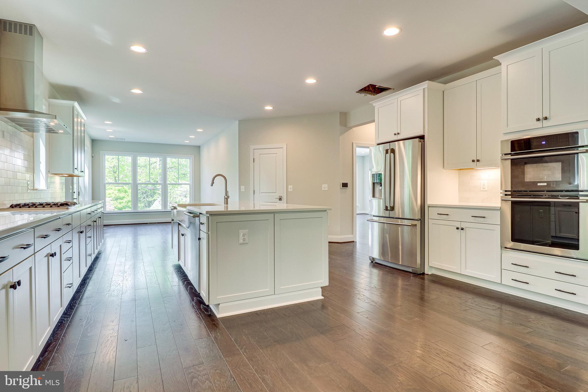 VIENNA WOODS - Residential