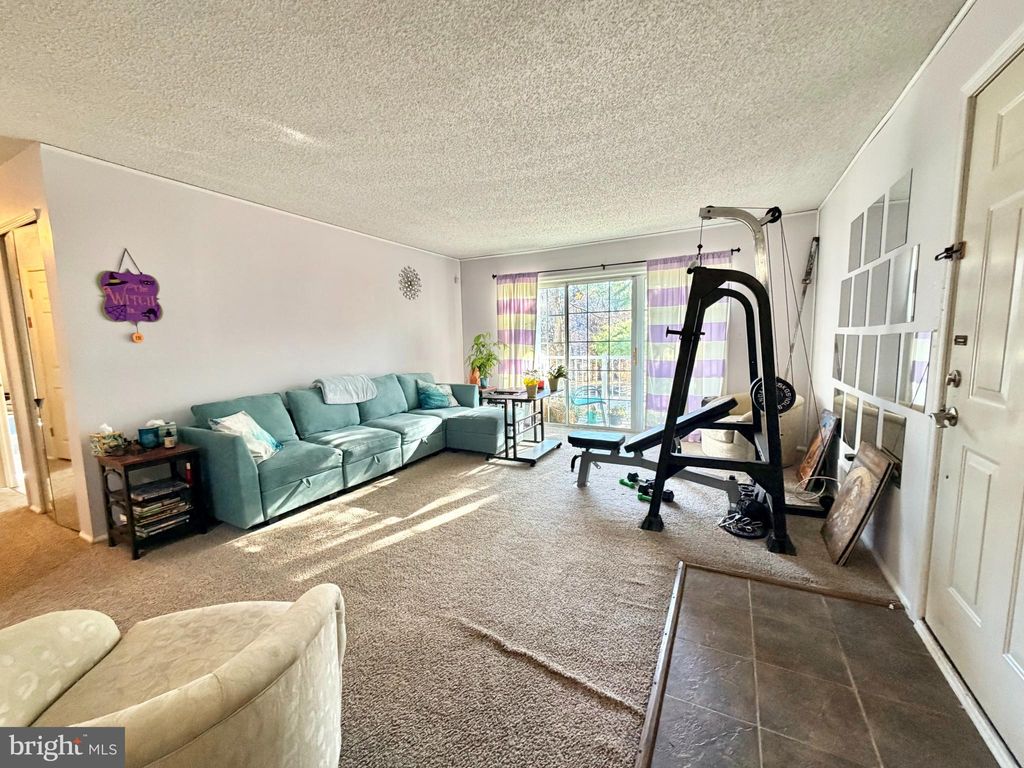 Photo of 82 Versailles Court, HAMILTON, NJ 08619 (MLS # NJME2070228)